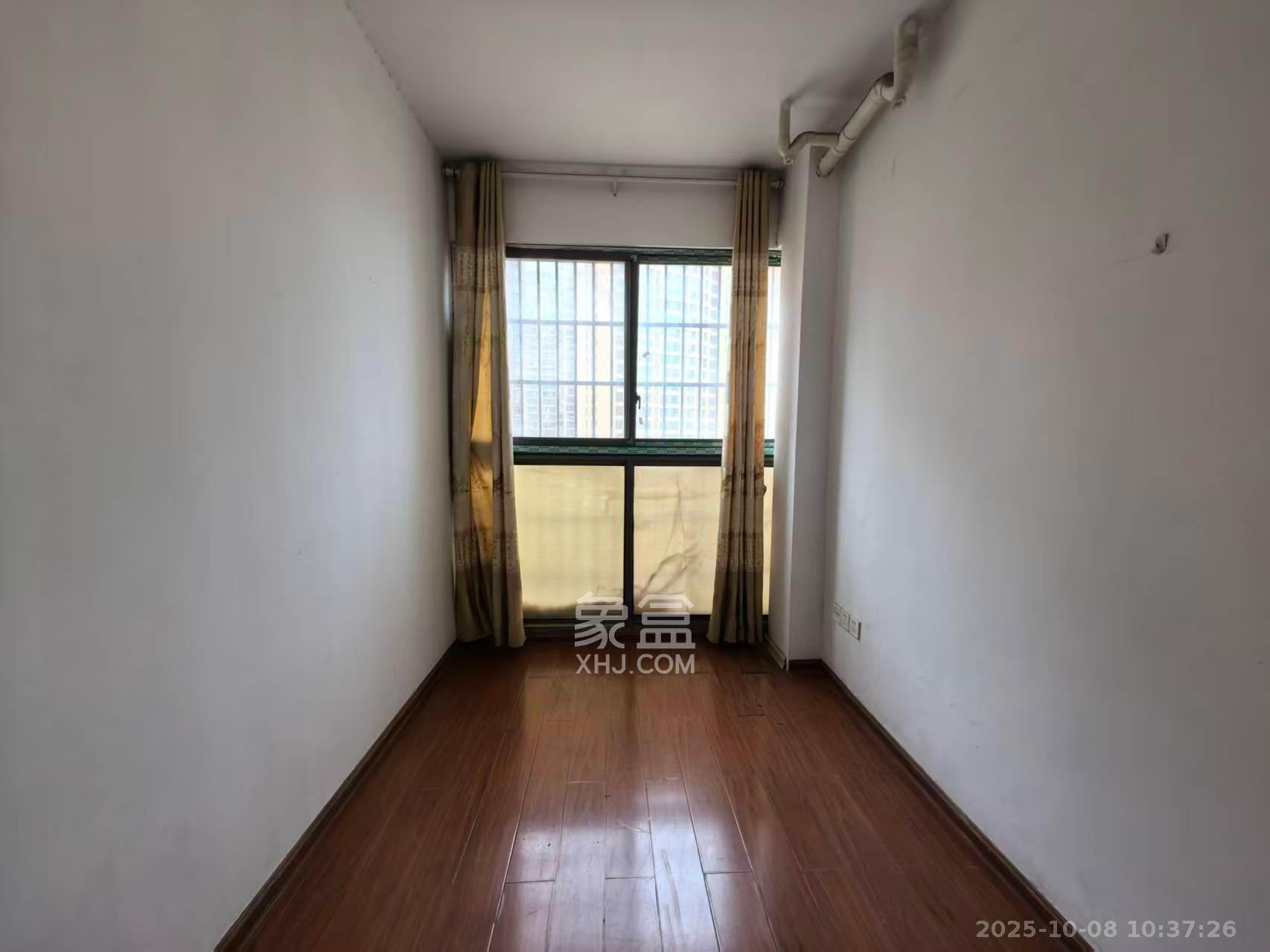 鑫远熙山 4室2厅2卫 2450.0元/月 鑫远熙山 4室2厅2卫 2450.0元/月室内图