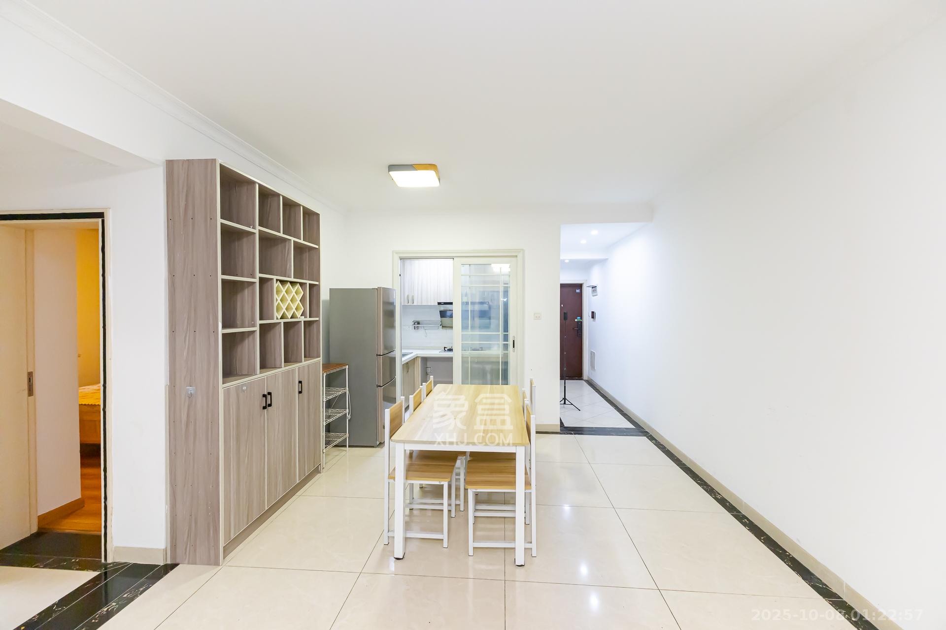 金湘苑（星澜之悦）  3室2厅1卫    69.8万客厅