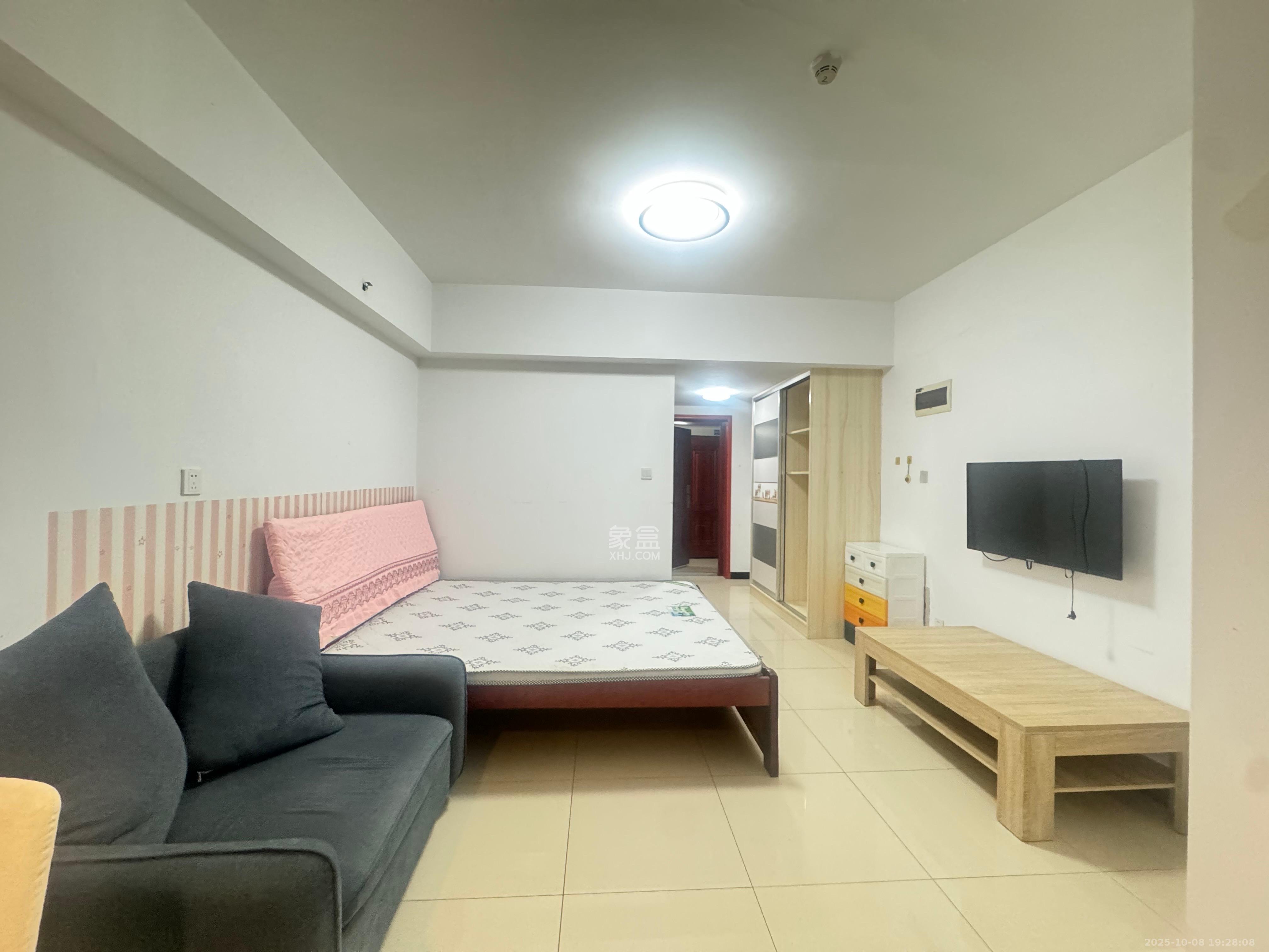 圭塘三小区 1室1厅1卫 1600.0元/月 圭塘三小区 1室1厅1卫 1600.0元/月室内图