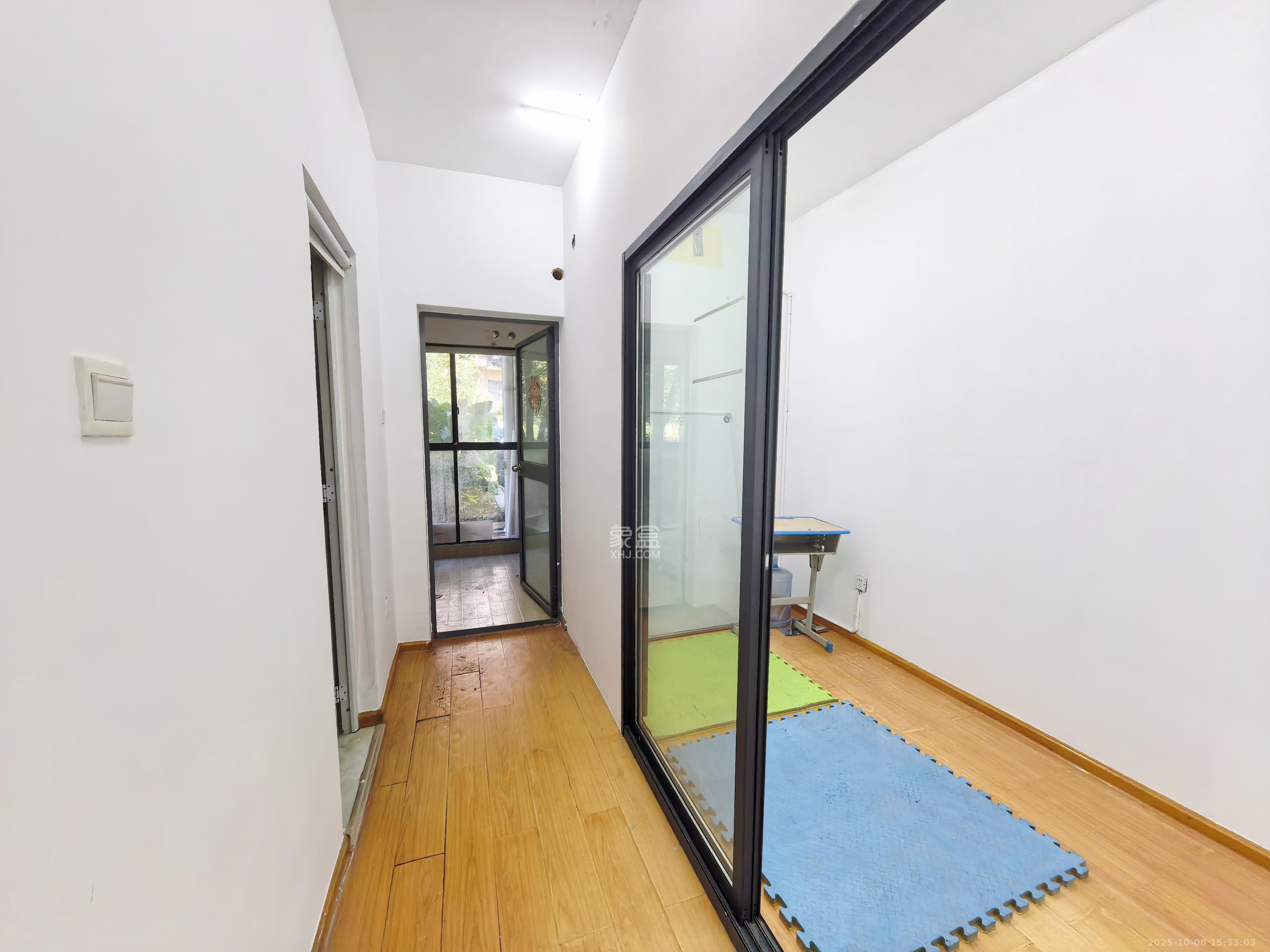 中城丽景香山园 4室2厅2卫 3200.0元/月 中城丽景香山园 4室2厅2卫 3200.0元/月室内图