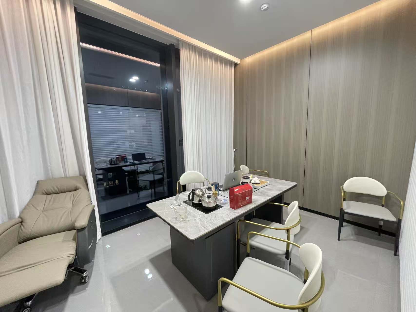 绿地领海广场   220.0㎡      18000.0元/月室内图