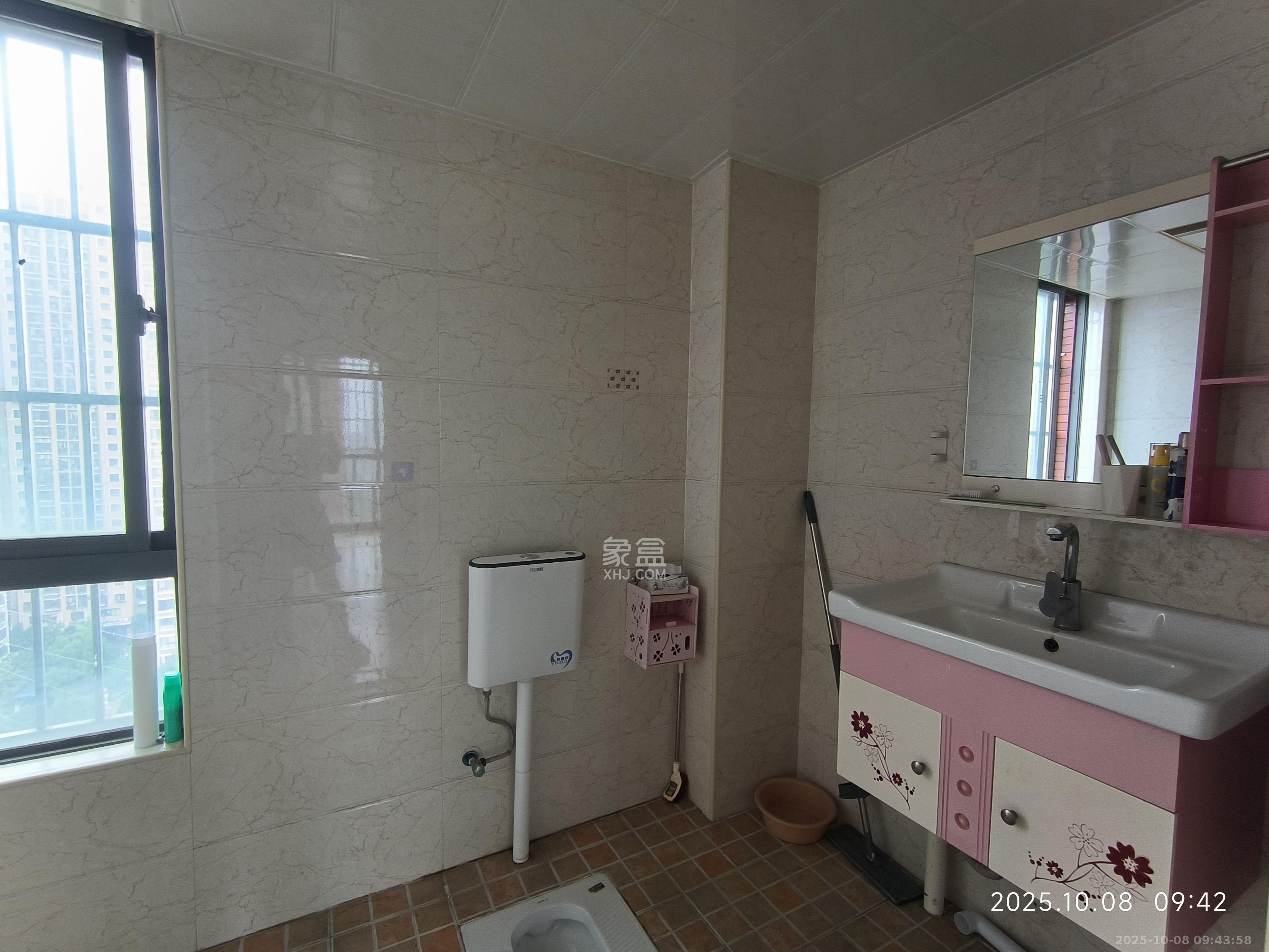 华润凤凰城二期 3室2厅2卫 1500.0元/月 华润凤凰城二期 3室2厅2卫 1500.0元/月室内图