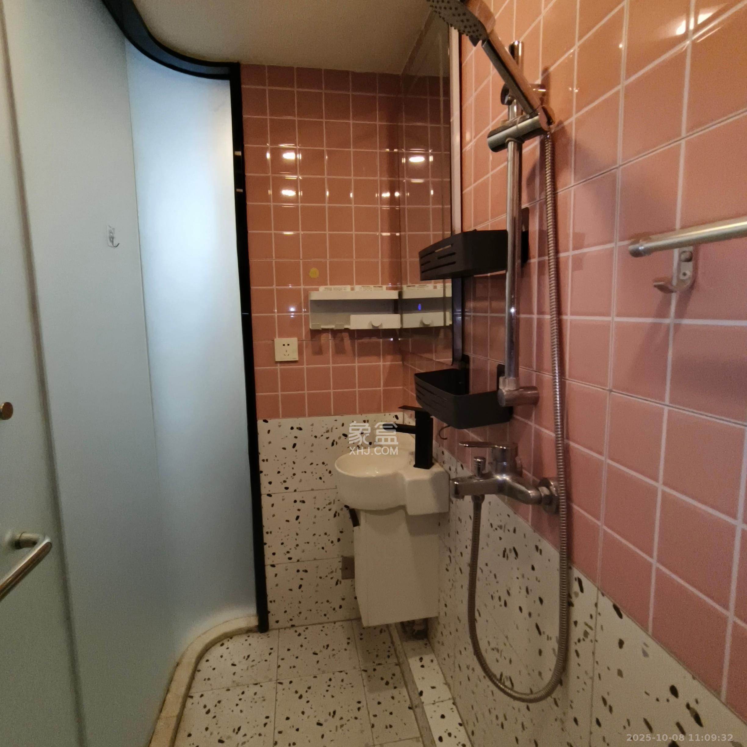 敬天广场  1室1厅1卫    2300.0元/月室内图