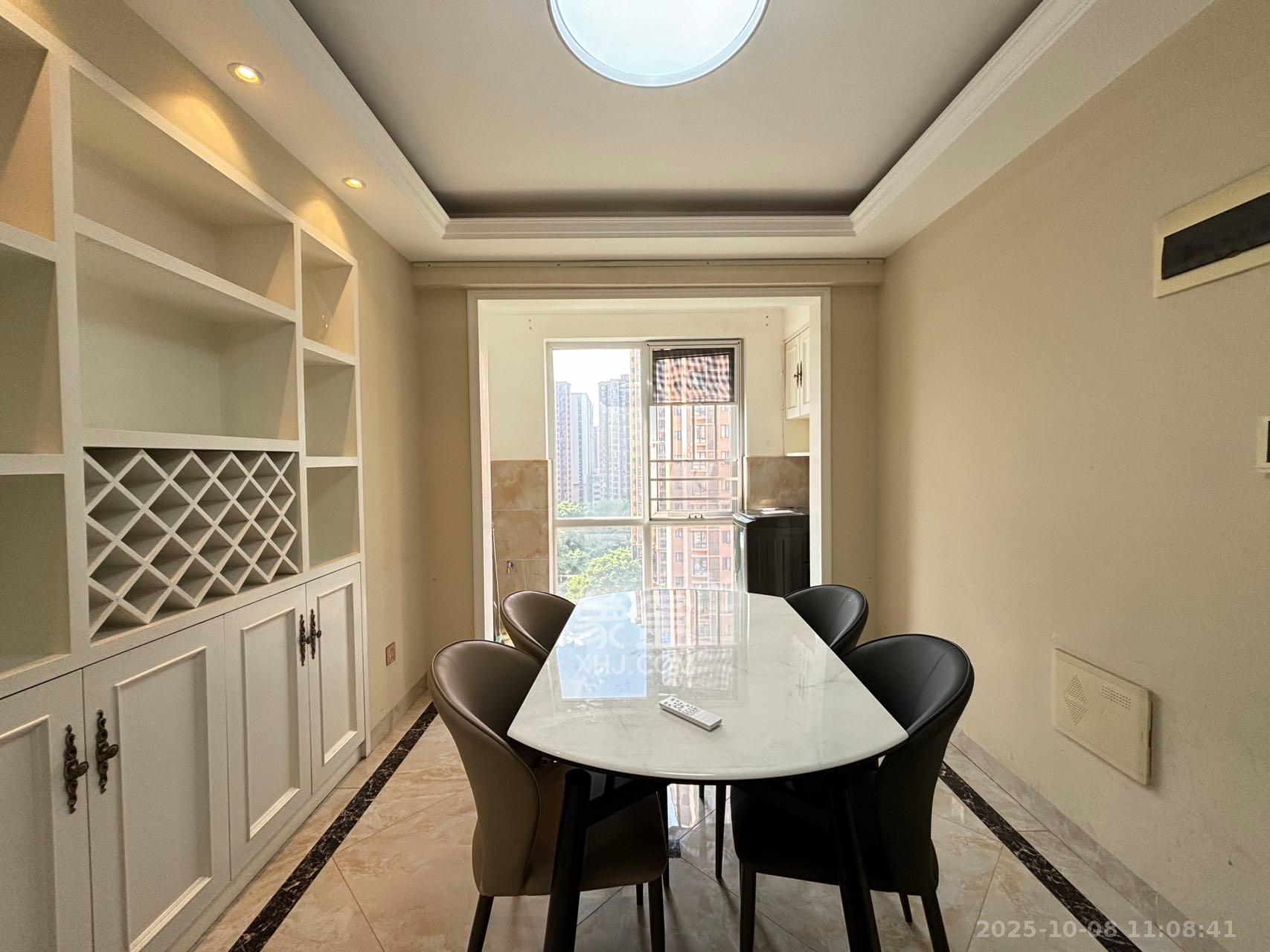 丽发新城 3室2厅2卫 2500.0元/月 丽发新城 3室2厅2卫 2500.0元/月室内图