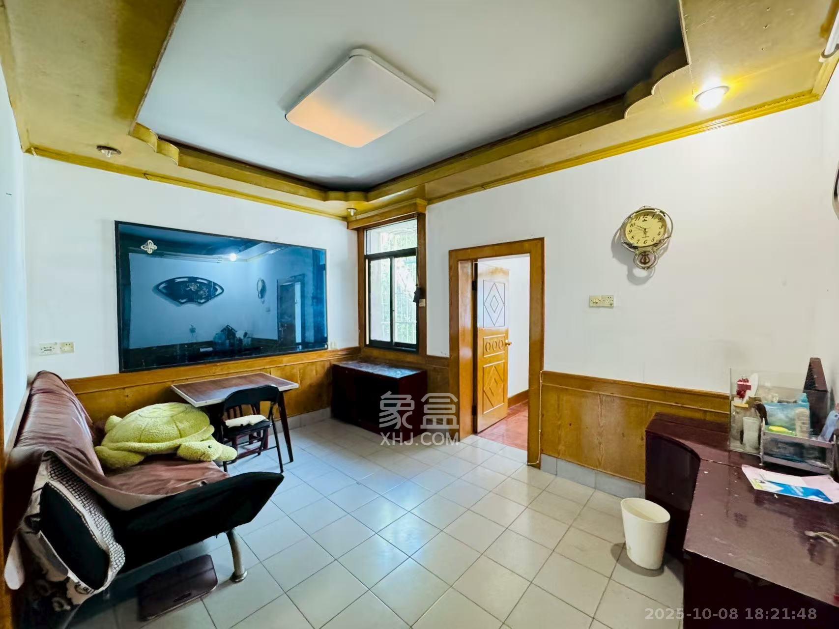 省气象局宿舍 3室1厅1卫 1800.0元/月 省气象局宿舍 3室1厅1卫 1800.0元/月室内图