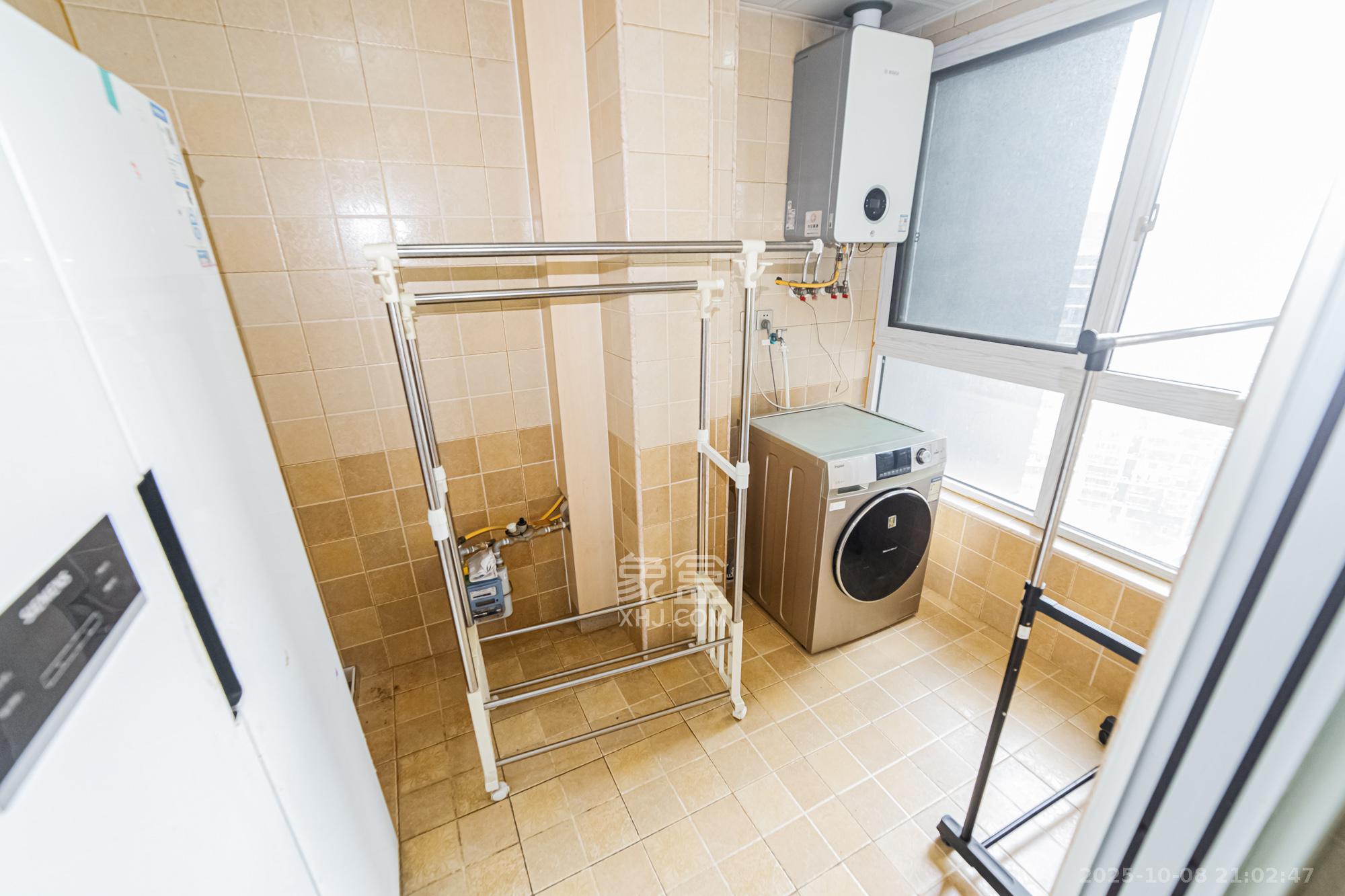 北辰三角洲B2E2区  3室2厅1卫    135.0万 北辰三角洲B2E2区  3室2厅1卫    135.0万阳台