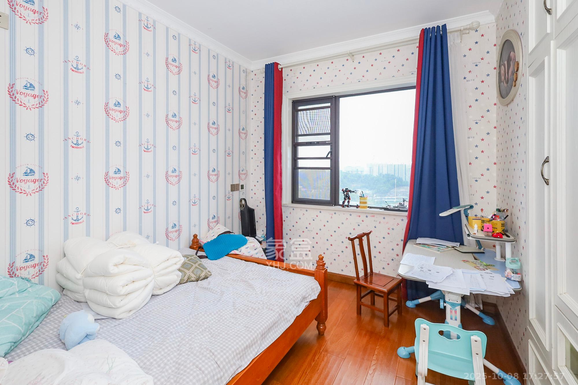 钰龙天下二期（钰龙佳园）  5室2厅2卫    292.0万卧室