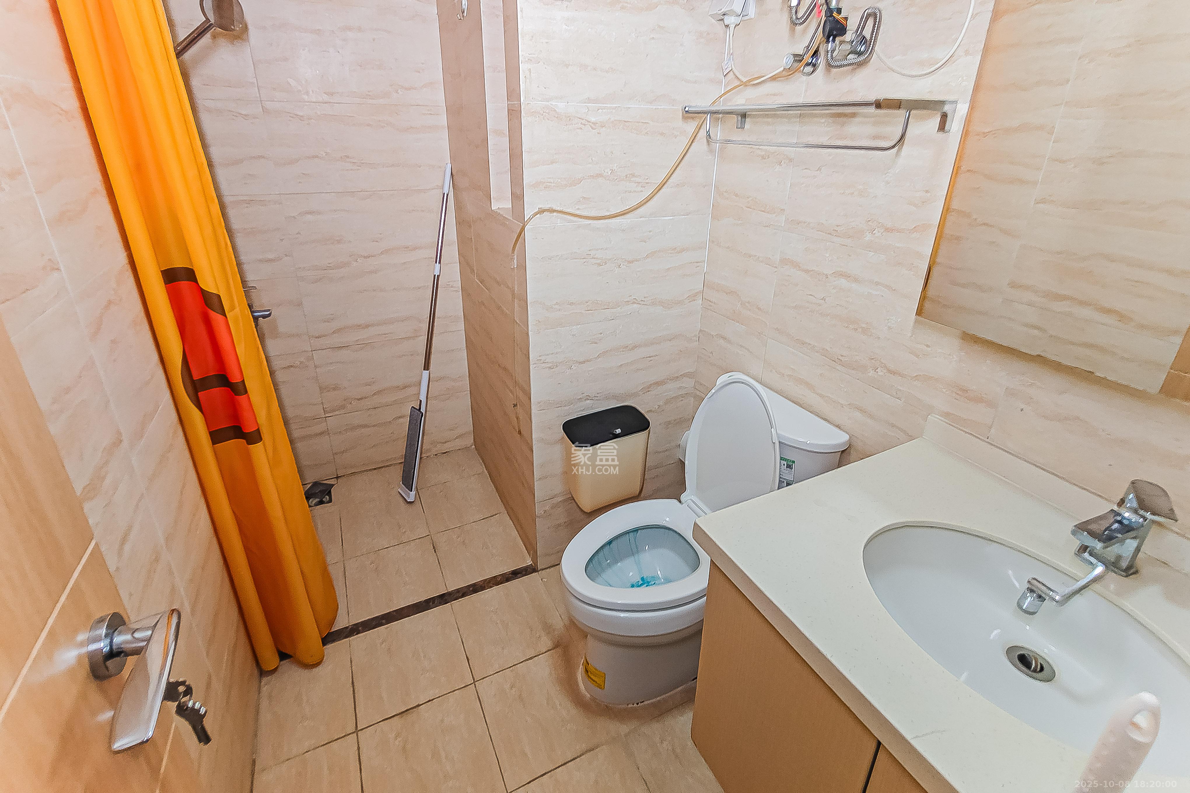 君合天玺 1室1厅1卫 32.0万 君合天玺 1室1厅1卫 32.0万卫生间