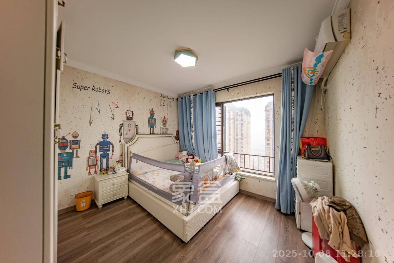 中海国际四期  4室2厅2卫    3000.0元/月室内图