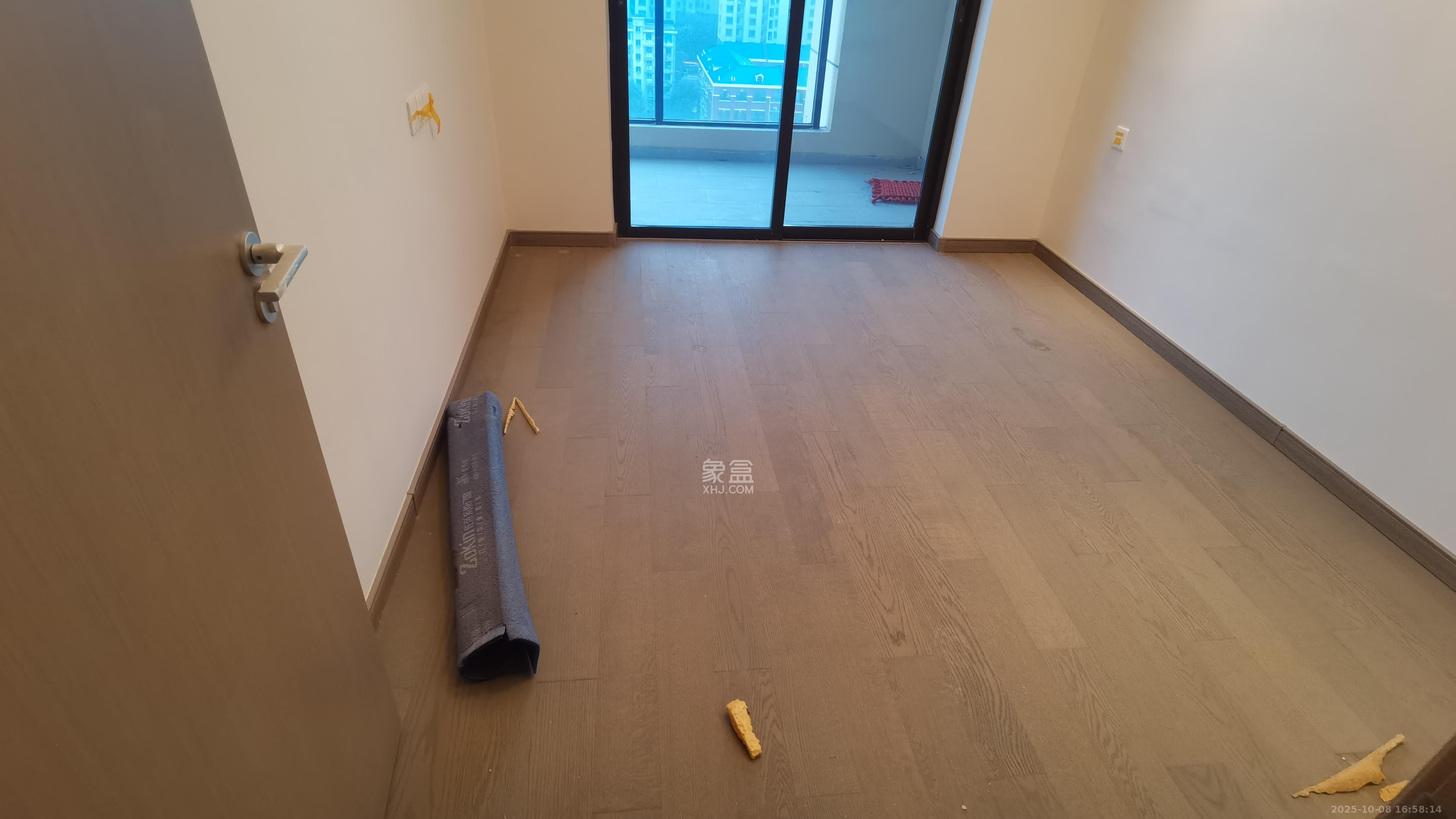 新力铂园(江山云著) 3室2厅2卫 3500.0元/月 新力铂园(江山云著) 3室2厅2卫 3500.0元/月室内图