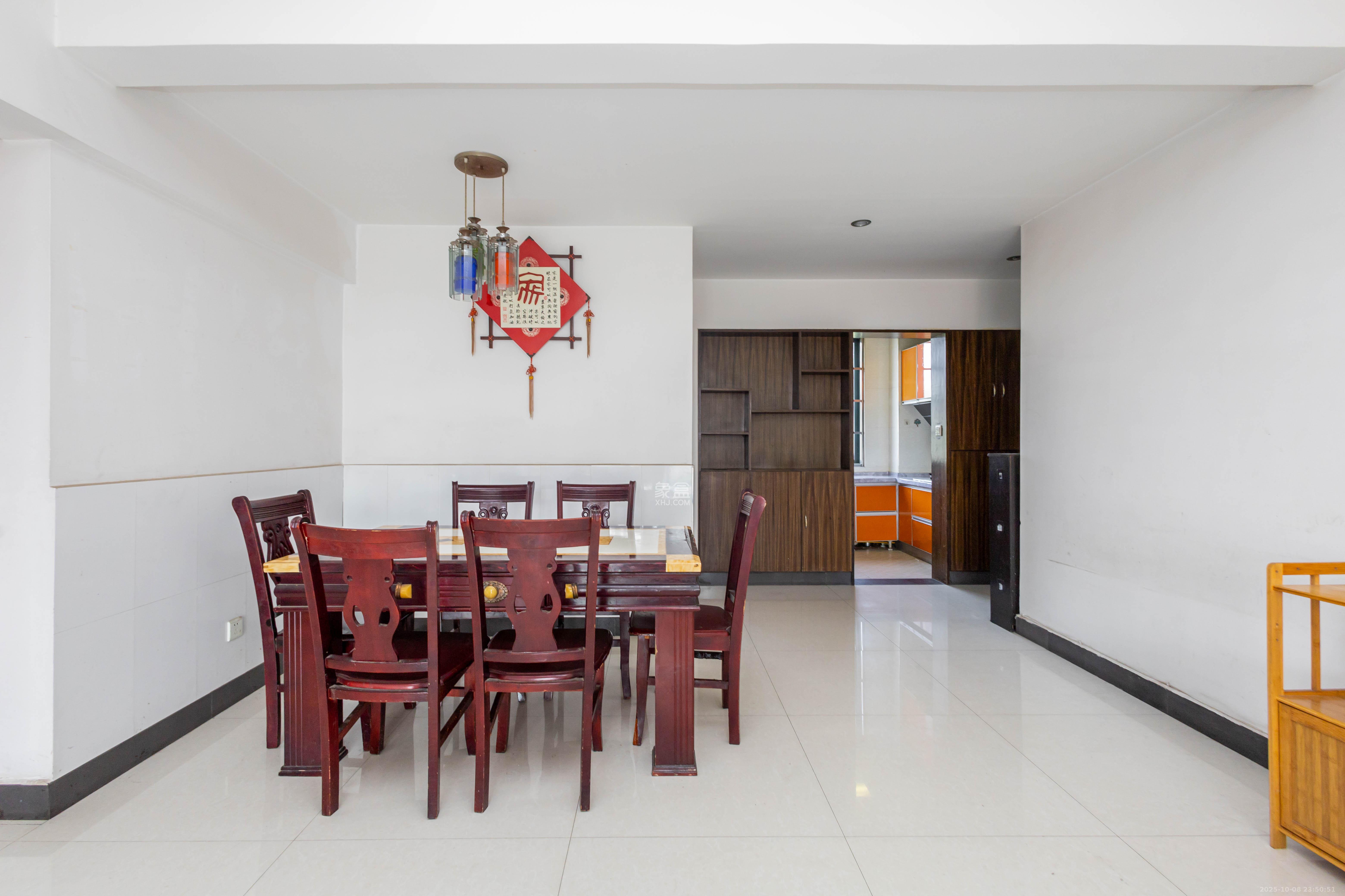 东业早安星城  3室2厅1卫    57.0万客厅