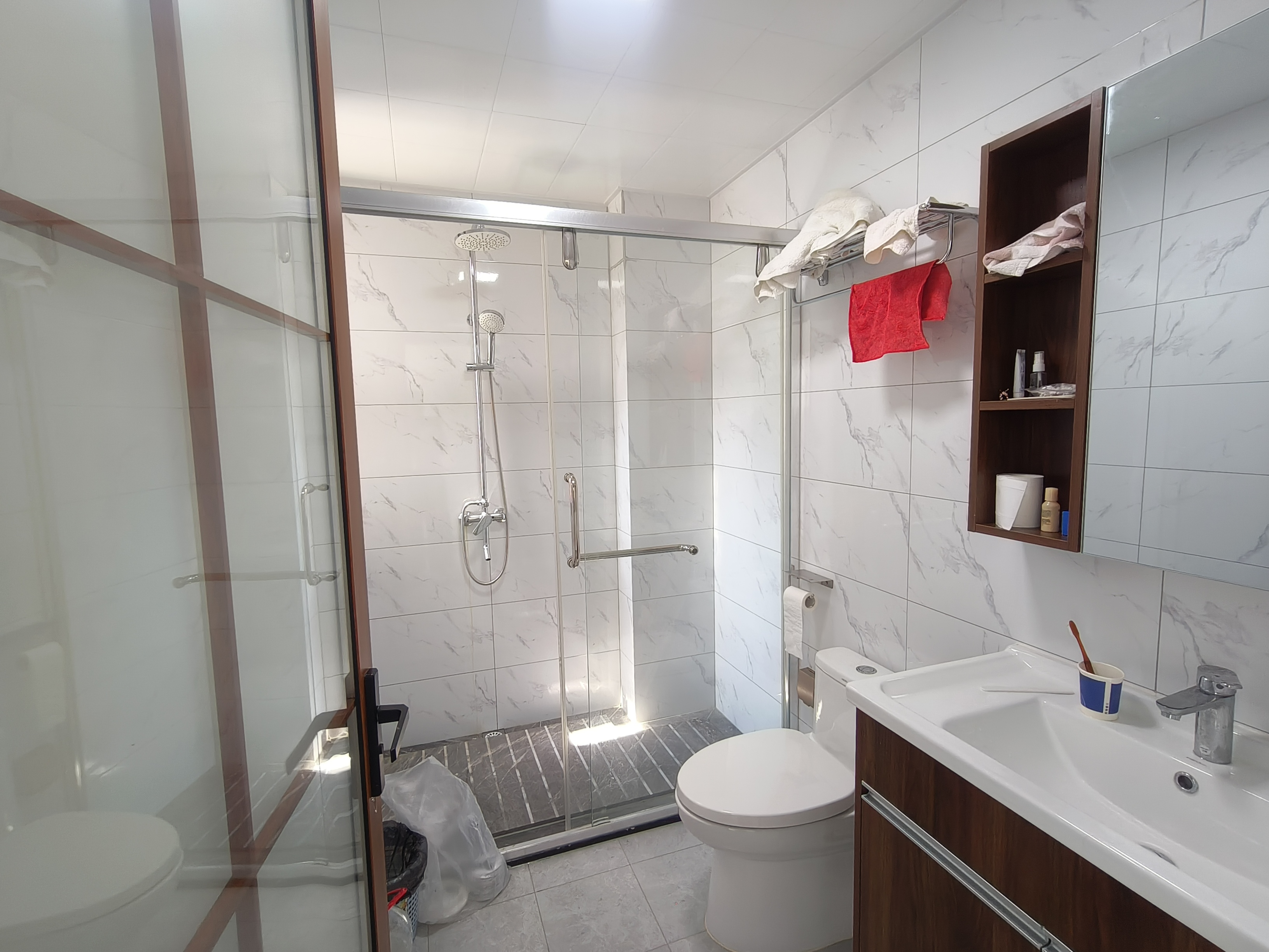 蓝宝凤鸣兰曦  3室2厅2卫    2800.0元/月室内图