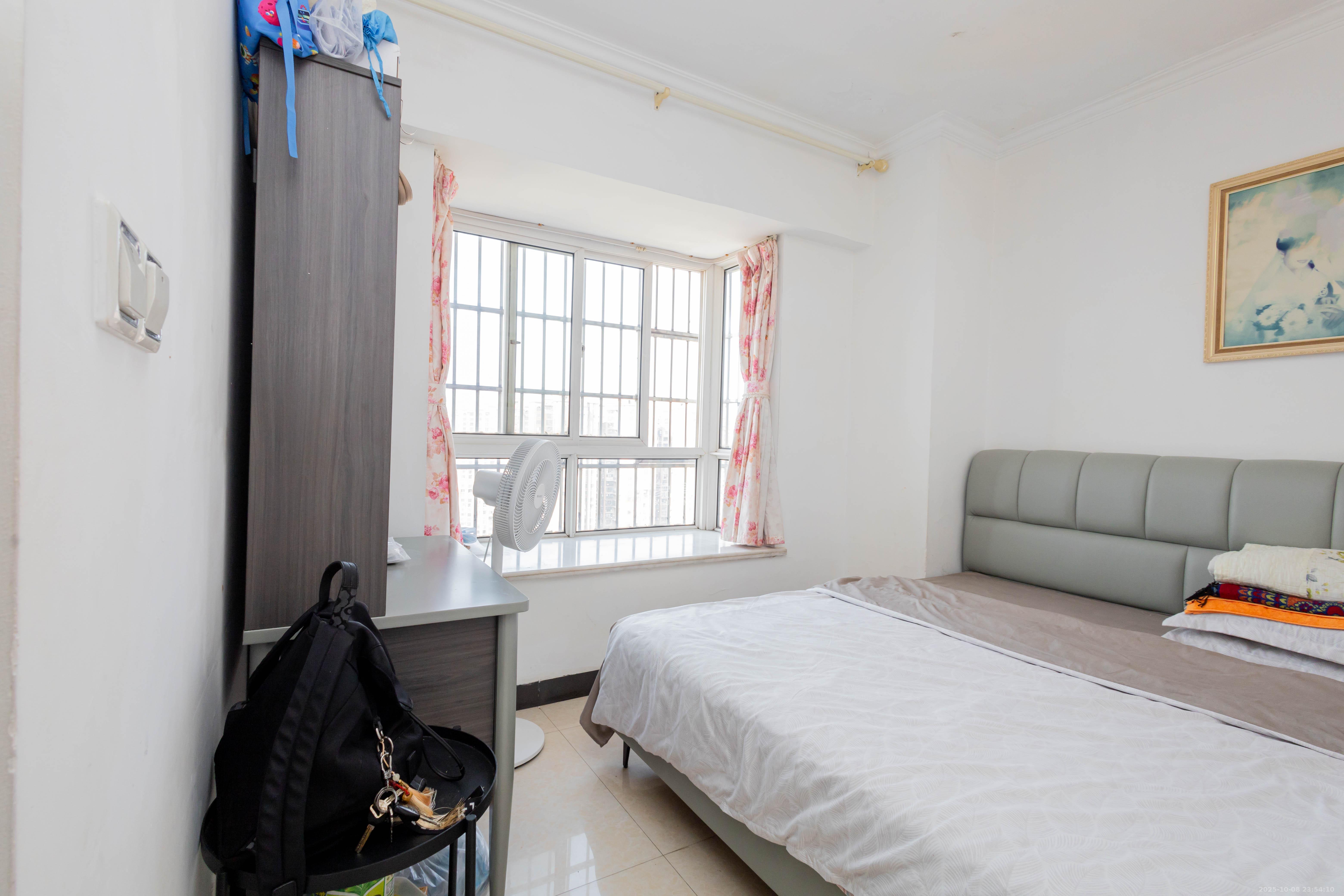 未来蜂巢 3室2厅1卫 34.8万 未来蜂巢 3室2厅1卫 34.8万卧室