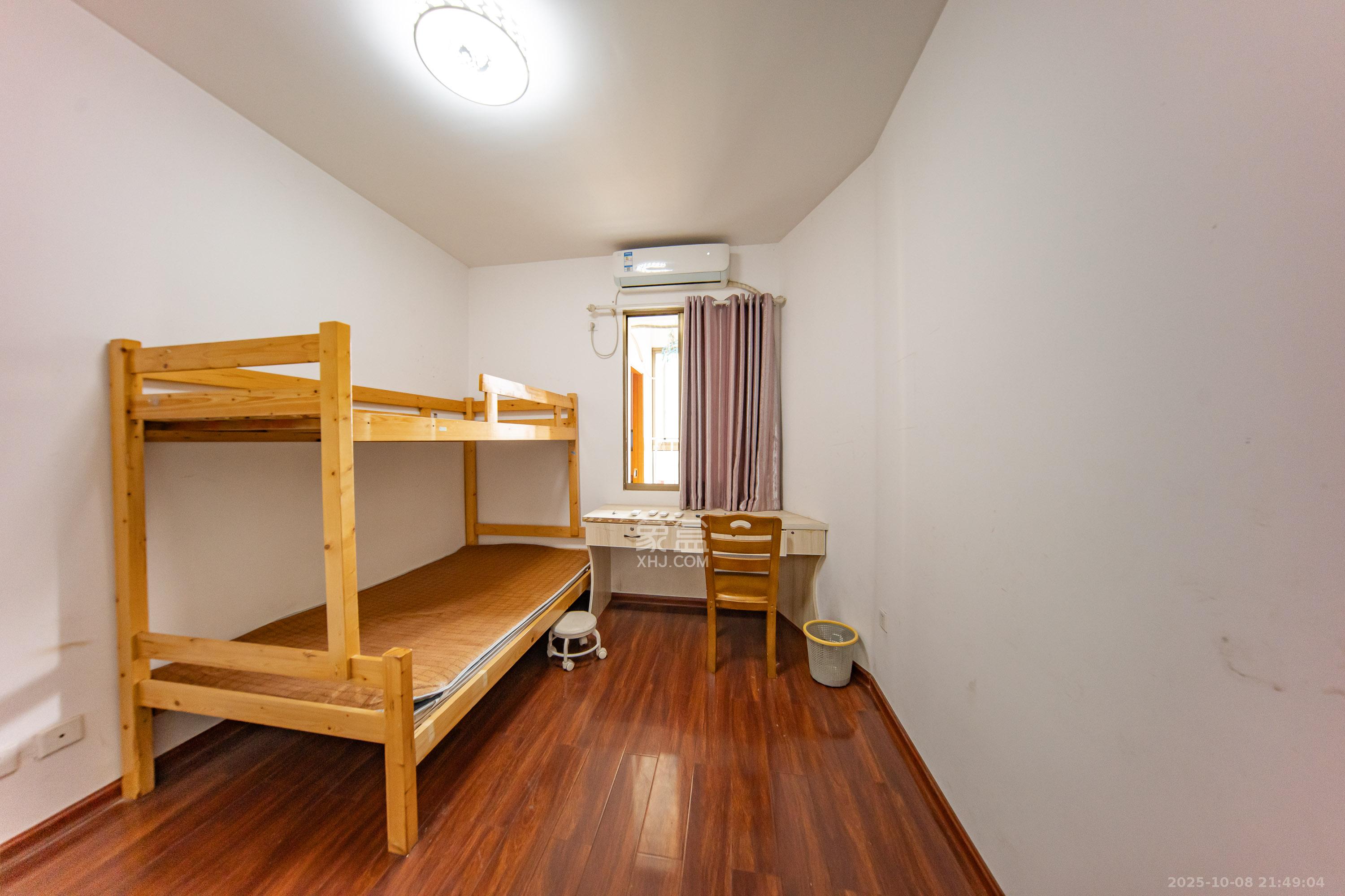 江山帝景雅典  4室2厅1卫    90.0万卧室