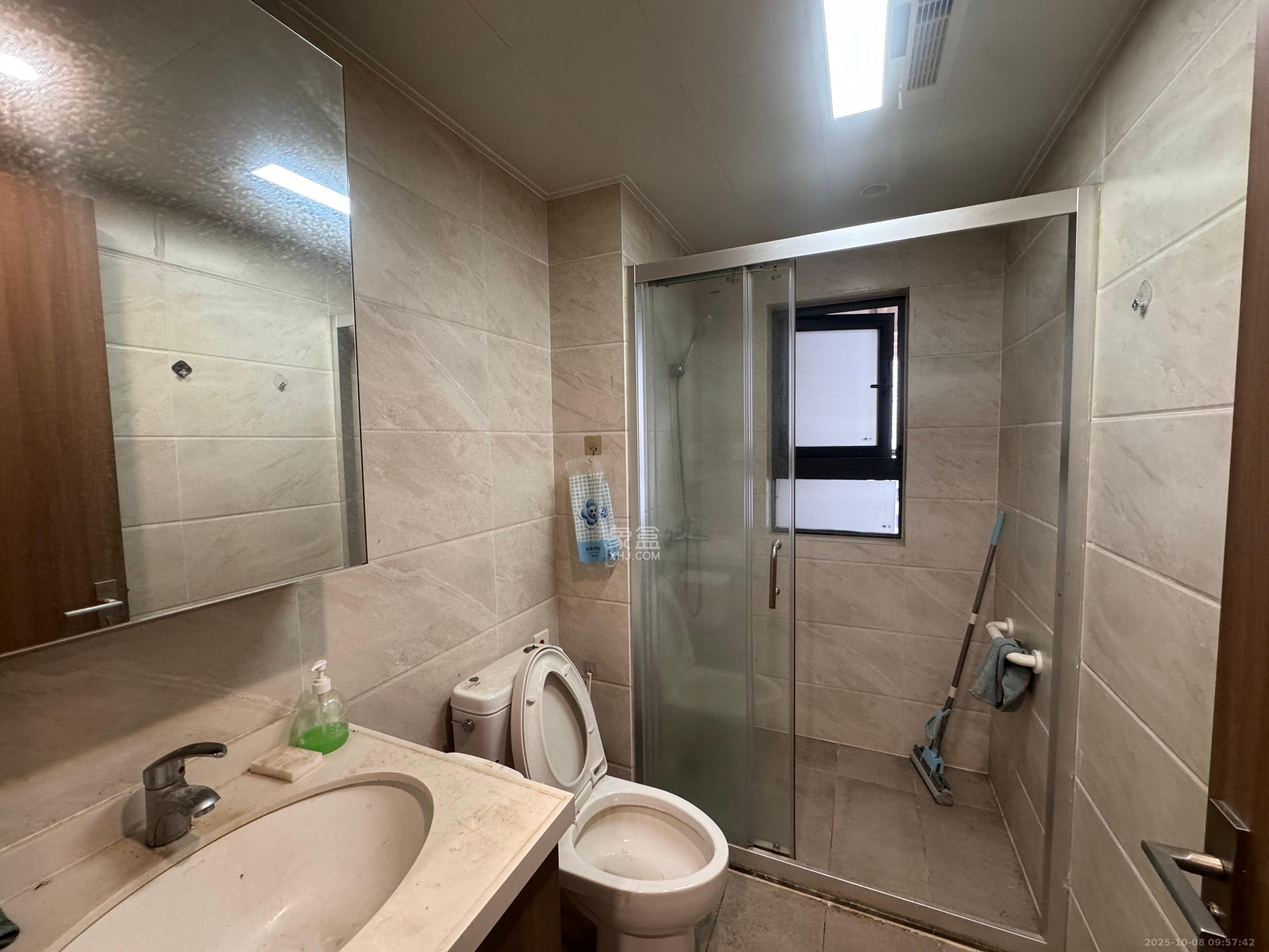 保利中环广场(保利中悦苑)  4室2厅2卫    4500.0元/月 保利中环广场(保利中悦苑)  4室2厅2卫    4500.0元/月室内图