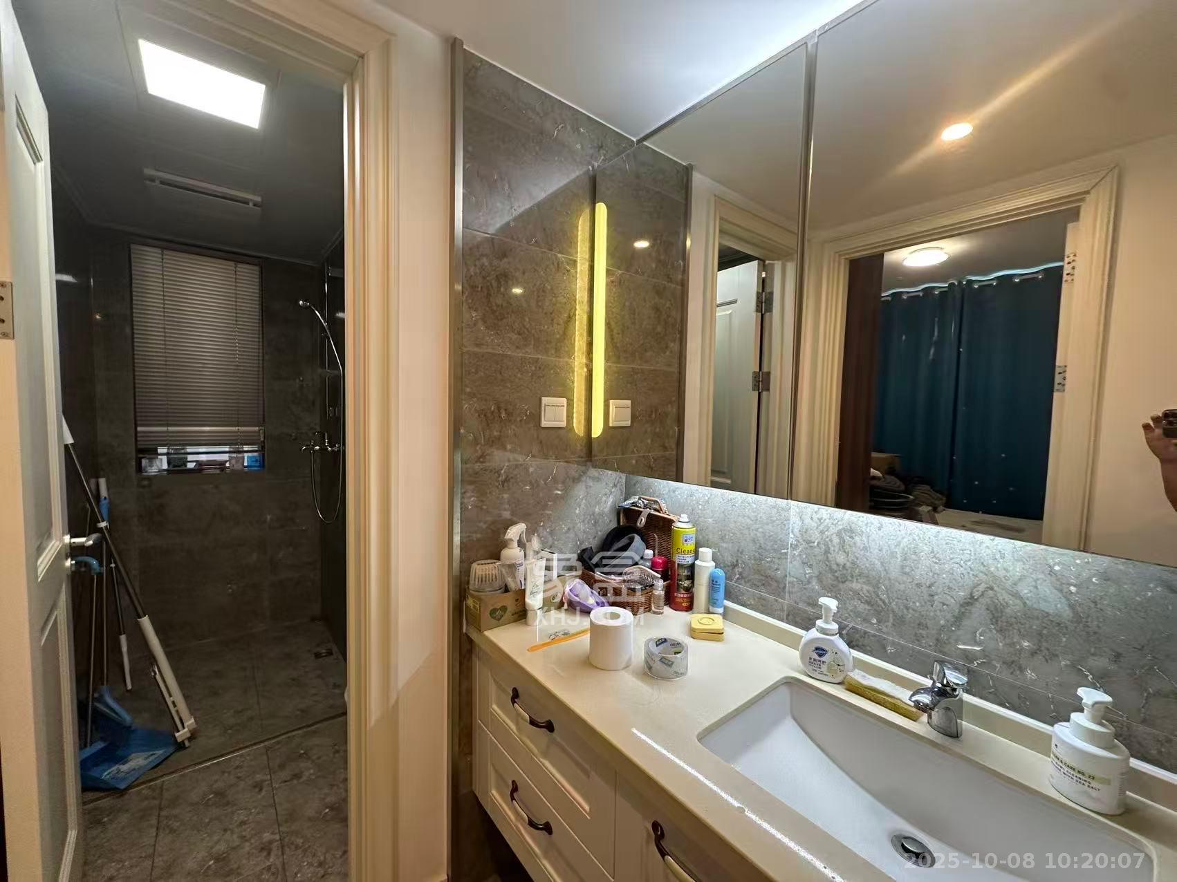 万科金域蓝湾 3室2厅2卫 3200.0元/月 万科金域蓝湾 3室2厅2卫 3200.0元/月室内图