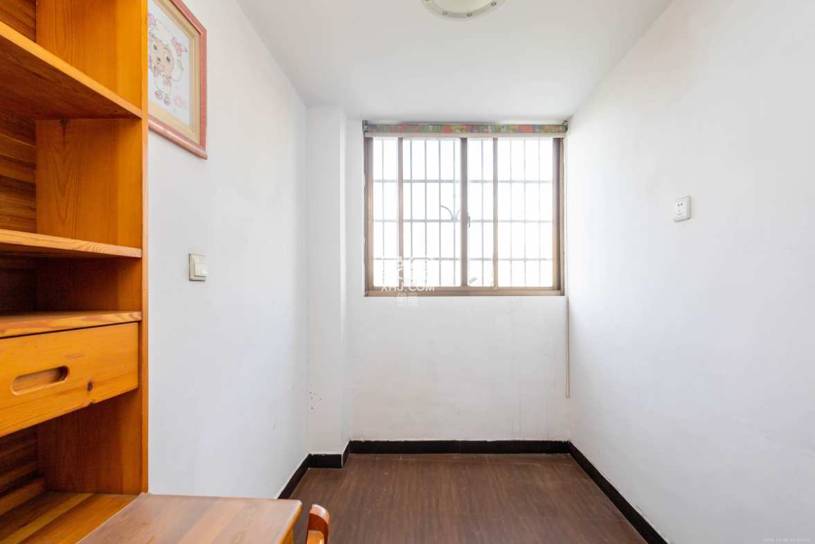 东业早安星城 3室2厅1卫 57.0万 东业早安星城 3室2厅1卫 57.0万卧室