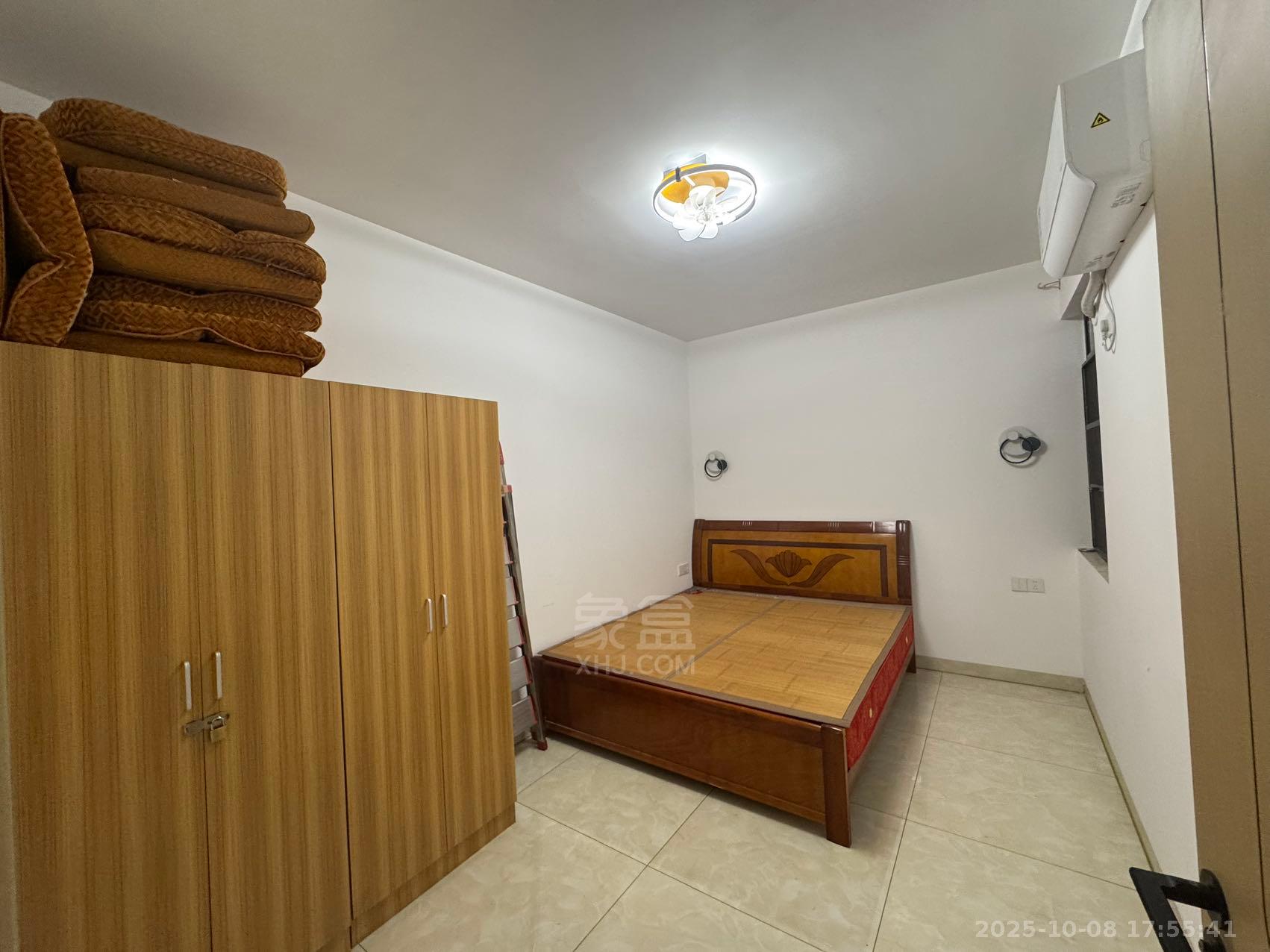 山水豪庭  3室2厅2卫    1600.0元/月室内图