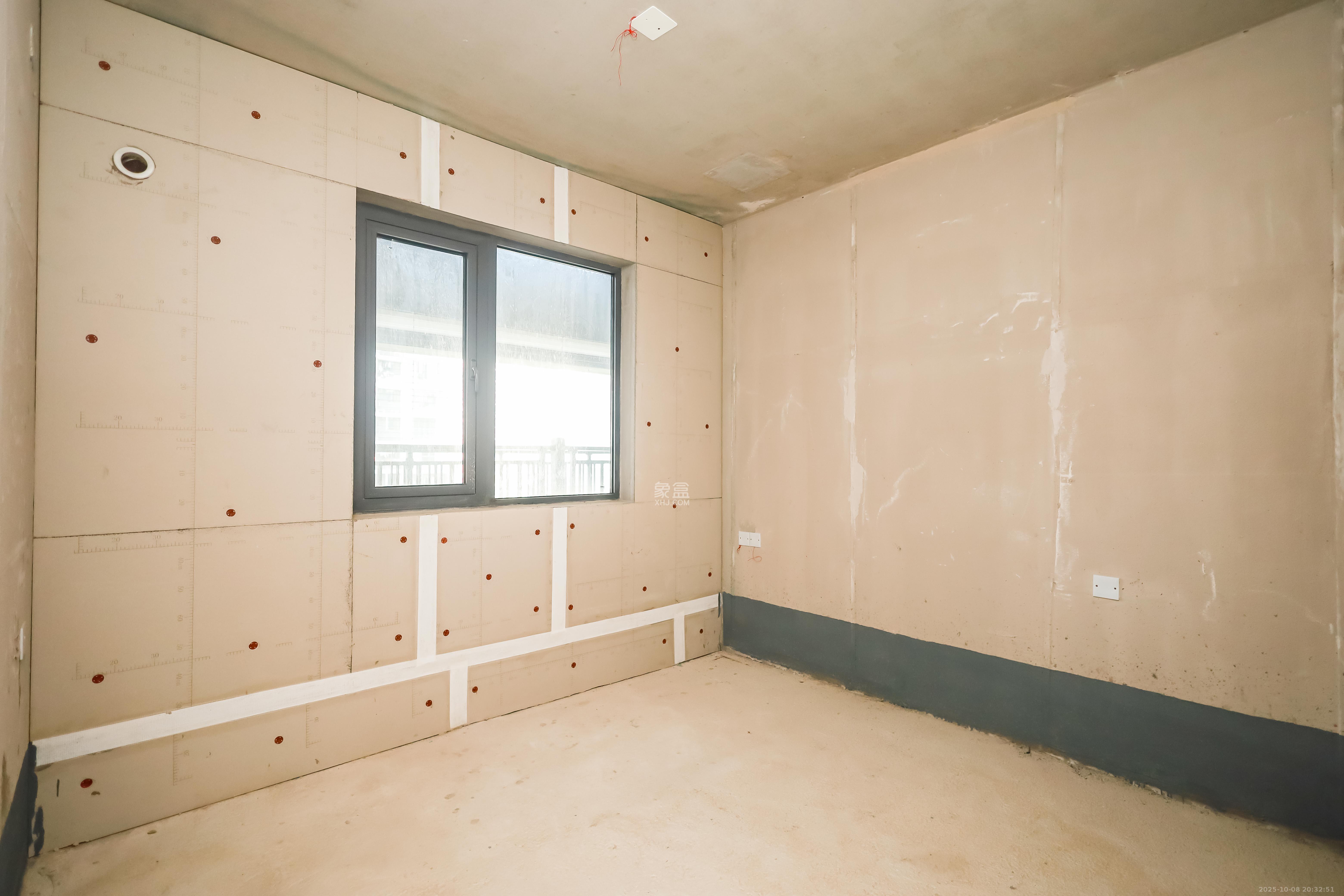 保利恒伟时光印象  4室2厅2卫    119.8万卧室