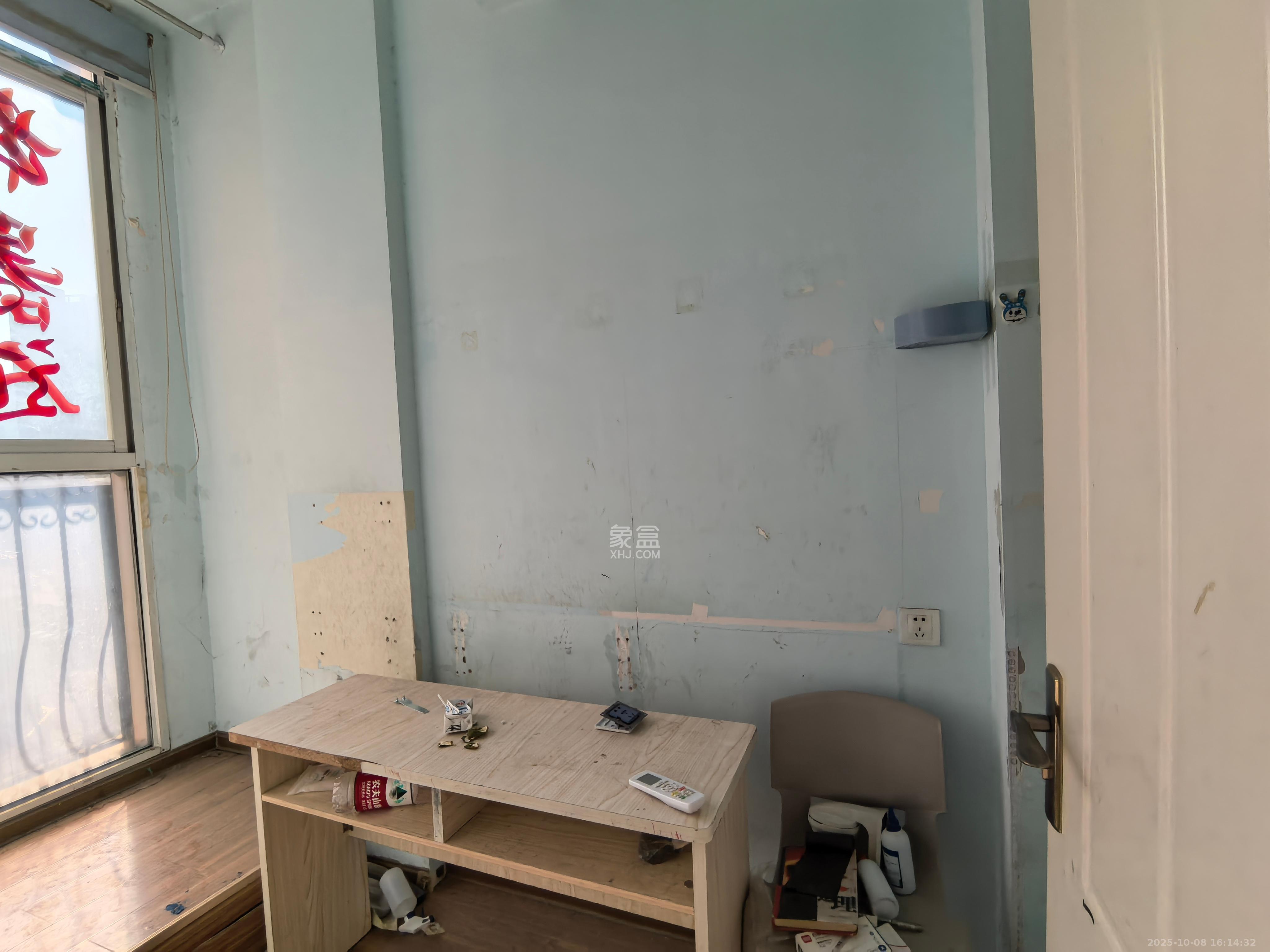 万国城（当代满庭春MOMA）三期  1室1厅1卫    1500.0元/月室内图