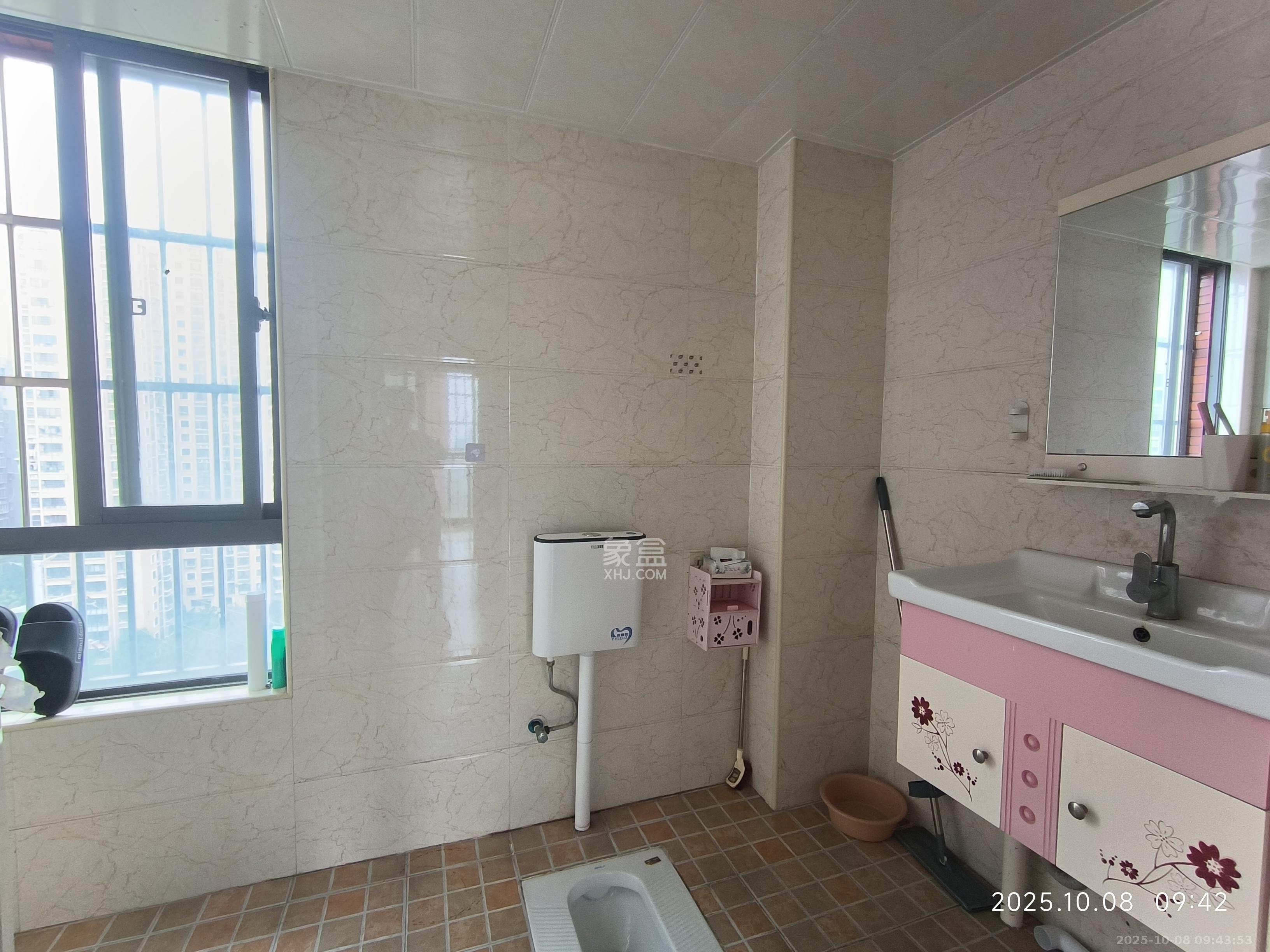 华润凤凰城二期 3室2厅2卫 1500.0元/月 华润凤凰城二期 3室2厅2卫 1500.0元/月室内图