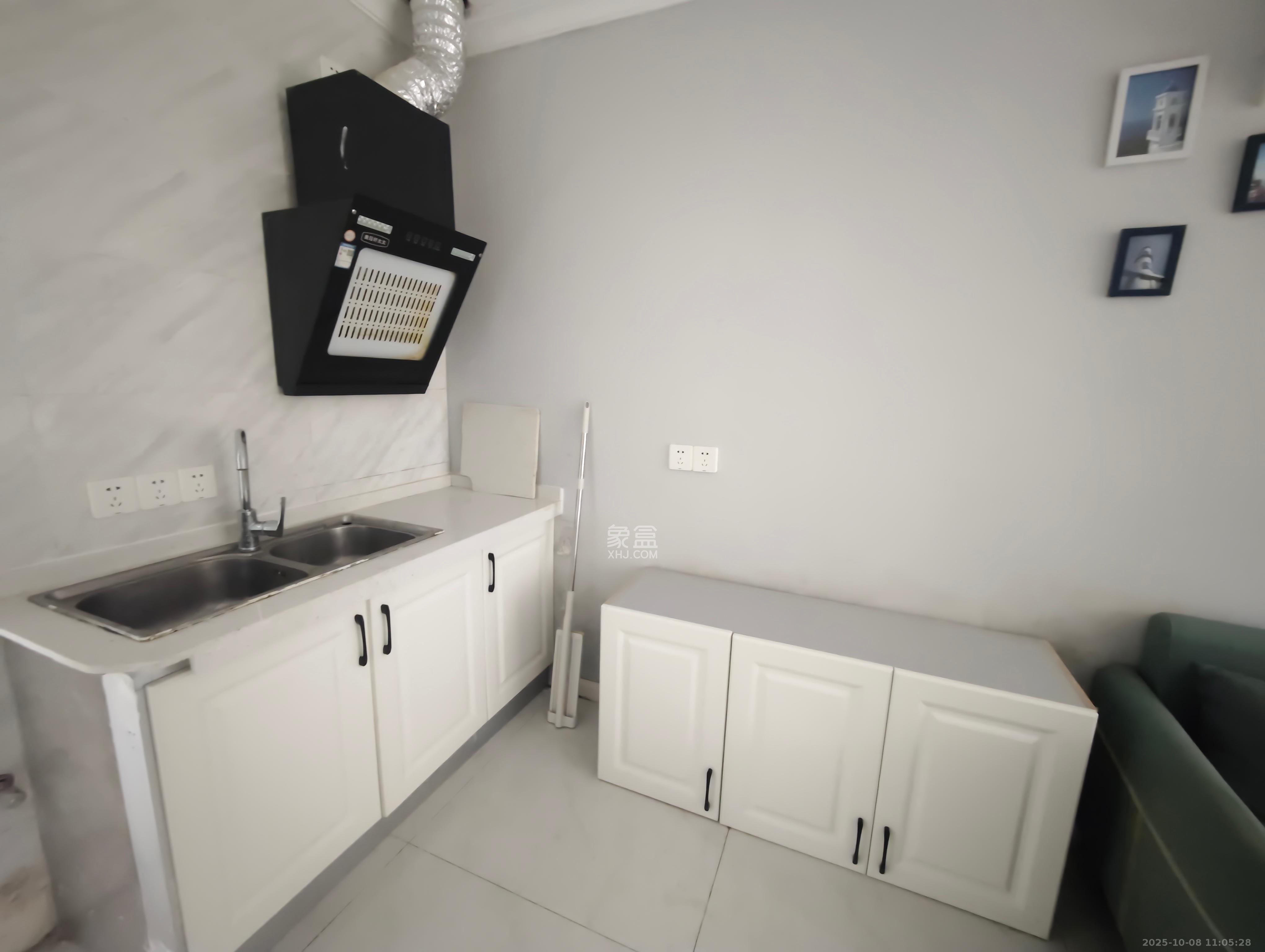 天元涉外景园B区 1室0厅0卫 1300.0元/月 天元涉外景园B区 1室0厅0卫 1300.0元/月室内图