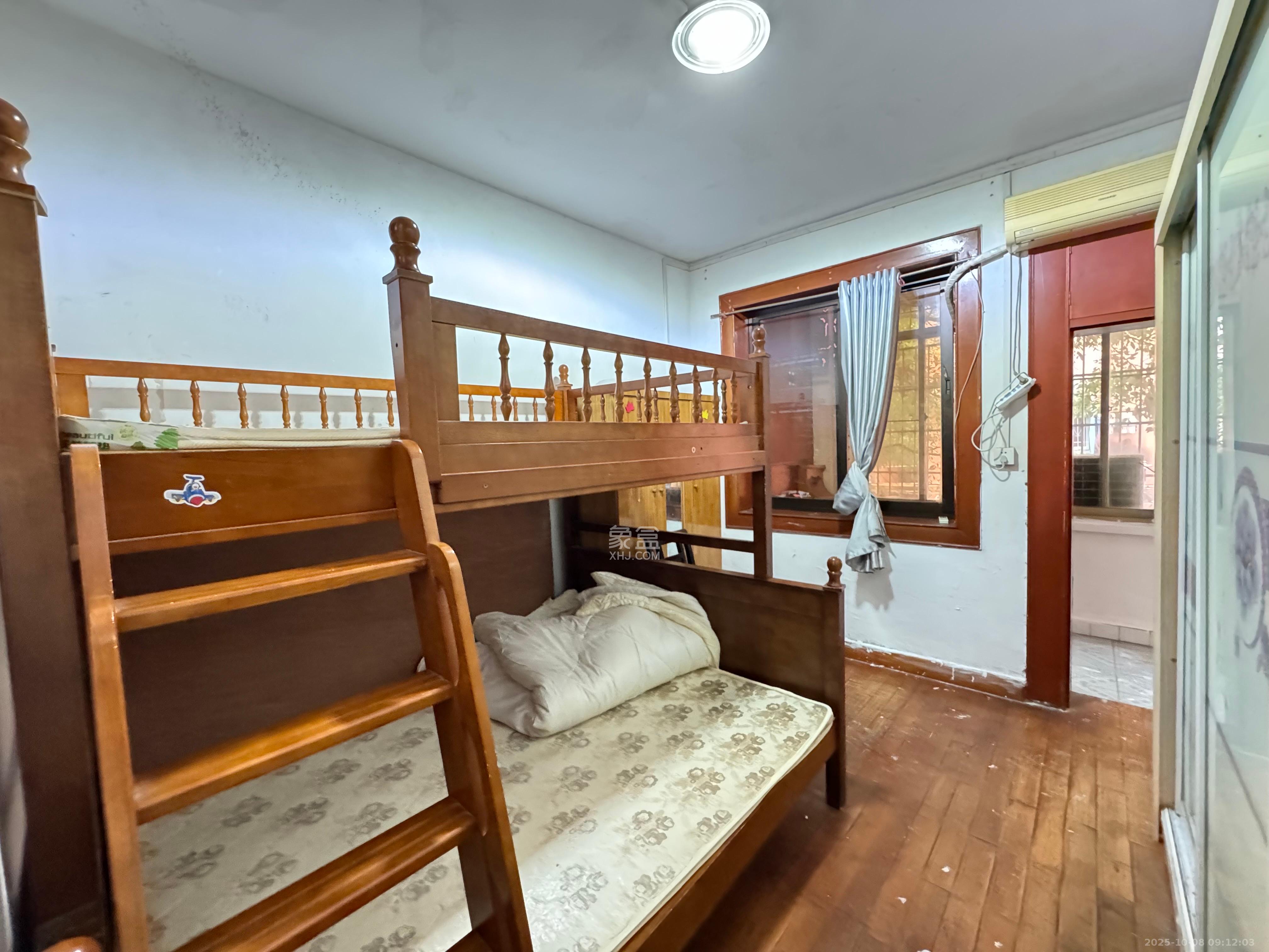 湘粮机械厂宿舍 2室1厅1卫 1400.0元/月 湘粮机械厂宿舍 2室1厅1卫 1400.0元/月室内图