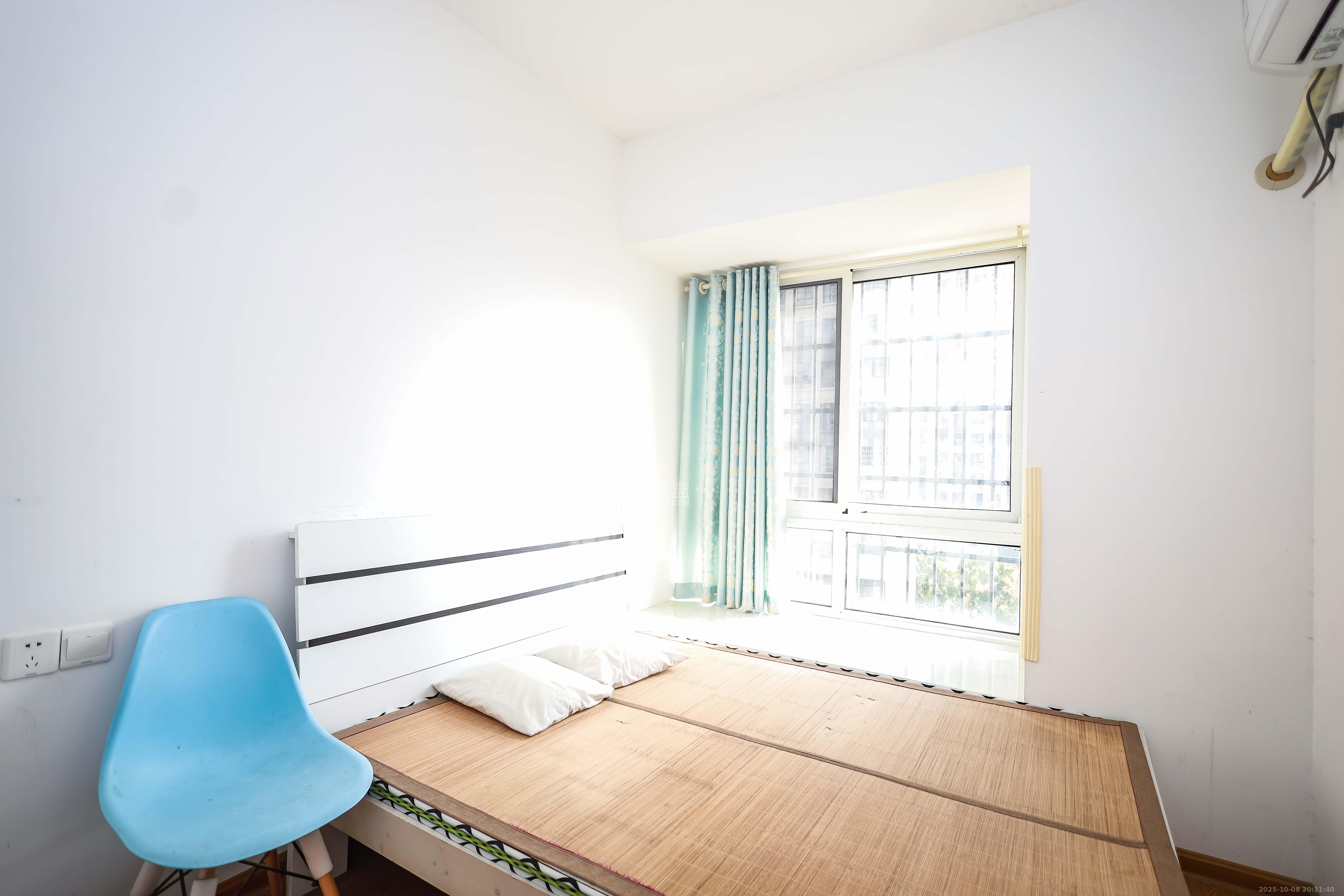 天麓尚层 3室2厅1卫 65.0万 天麓尚层 3室2厅1卫 65.0万卧室