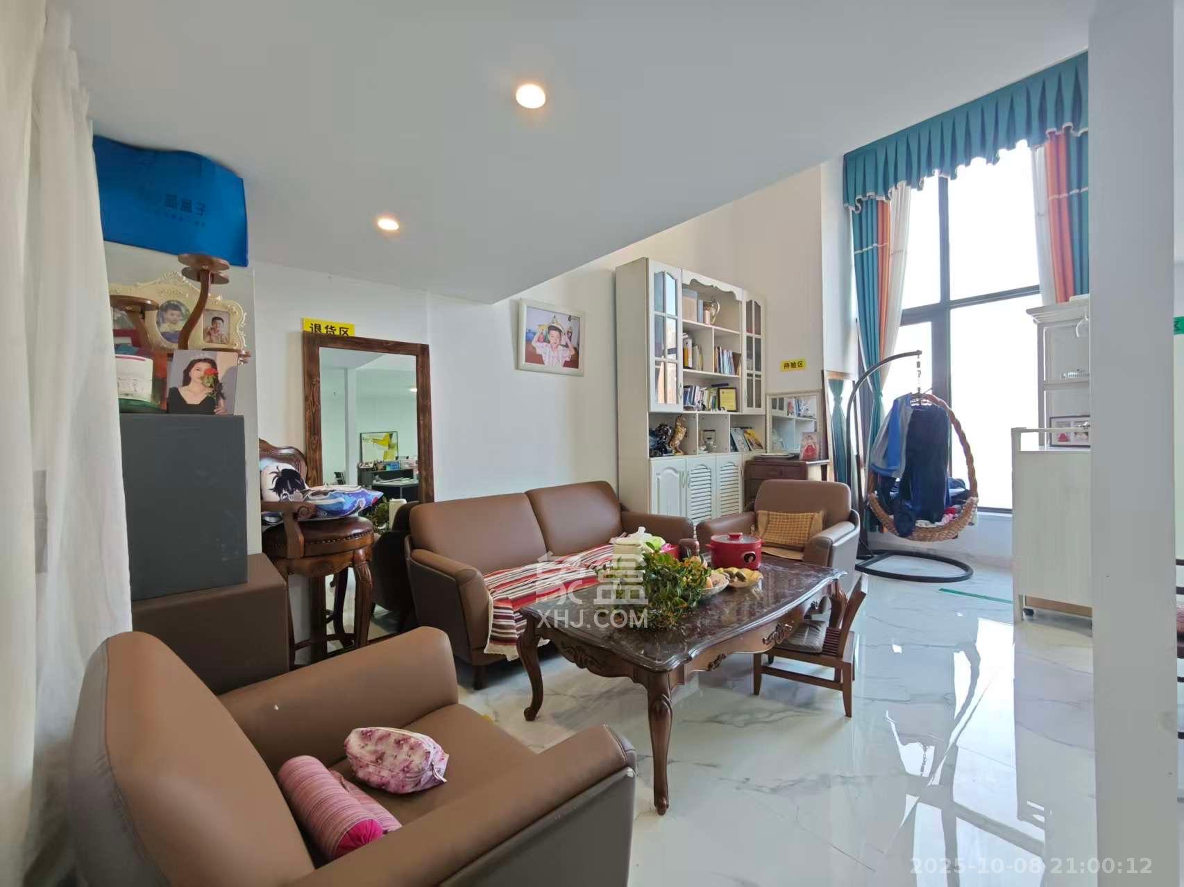 万科金色麦田  3室2厅2卫    2700.0元/月