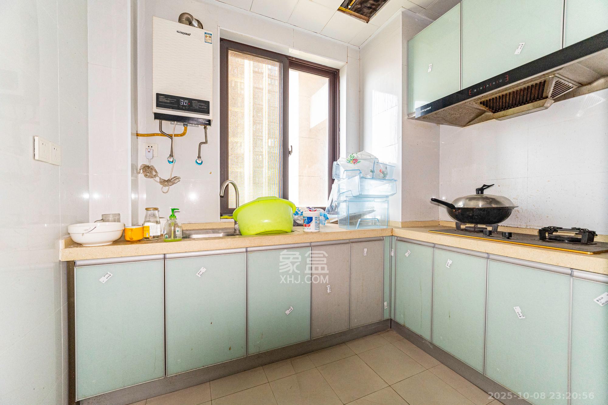 东方美地 3室2厅1卫 68.0万 东方美地 3室2厅1卫 68.0万厨房