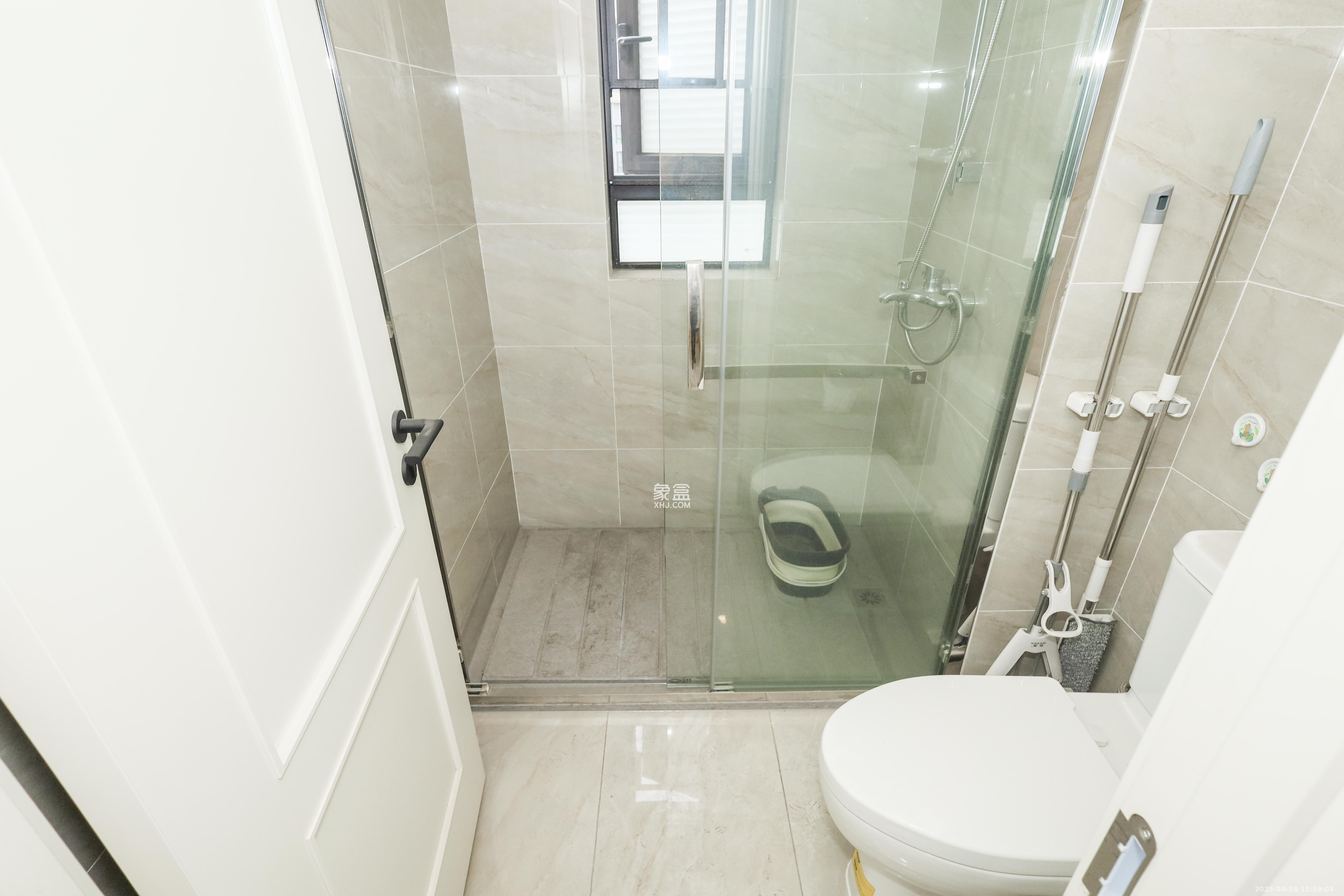 万科金色梦想A区  4室2厅2卫    3500.0元/月室内图