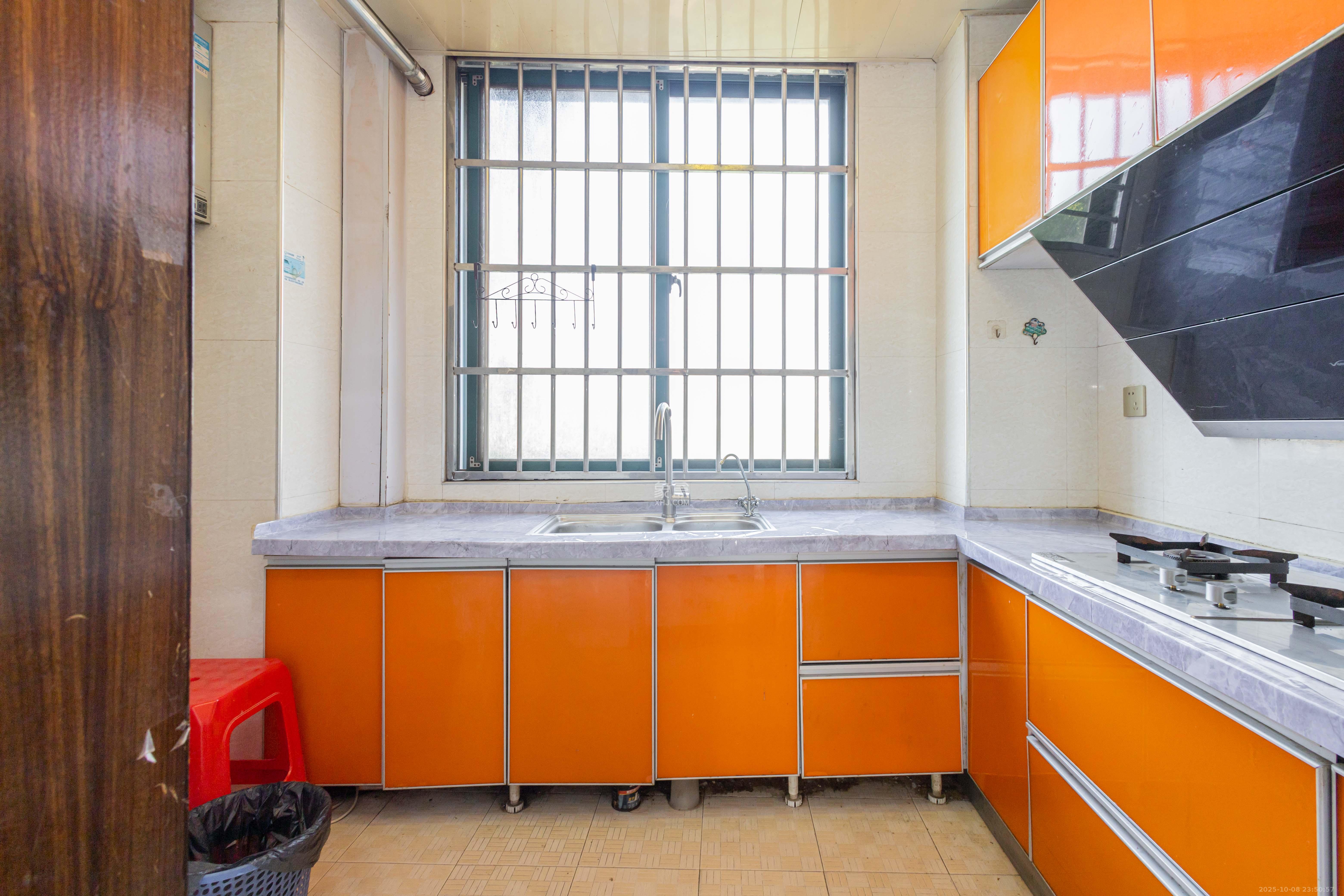 东业早安星城 3室2厅1卫 57.0万 东业早安星城 3室2厅1卫 57.0万厨房