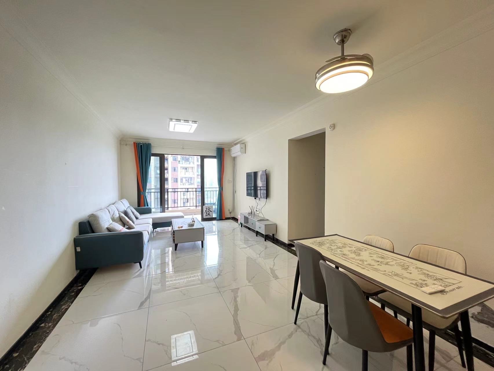 华耀碧桂园十里江湾誉峯 3室2厅2卫 2200.0元/月 华耀碧桂园十里江湾誉峯 3室2厅2卫 2200.0元/月室内图