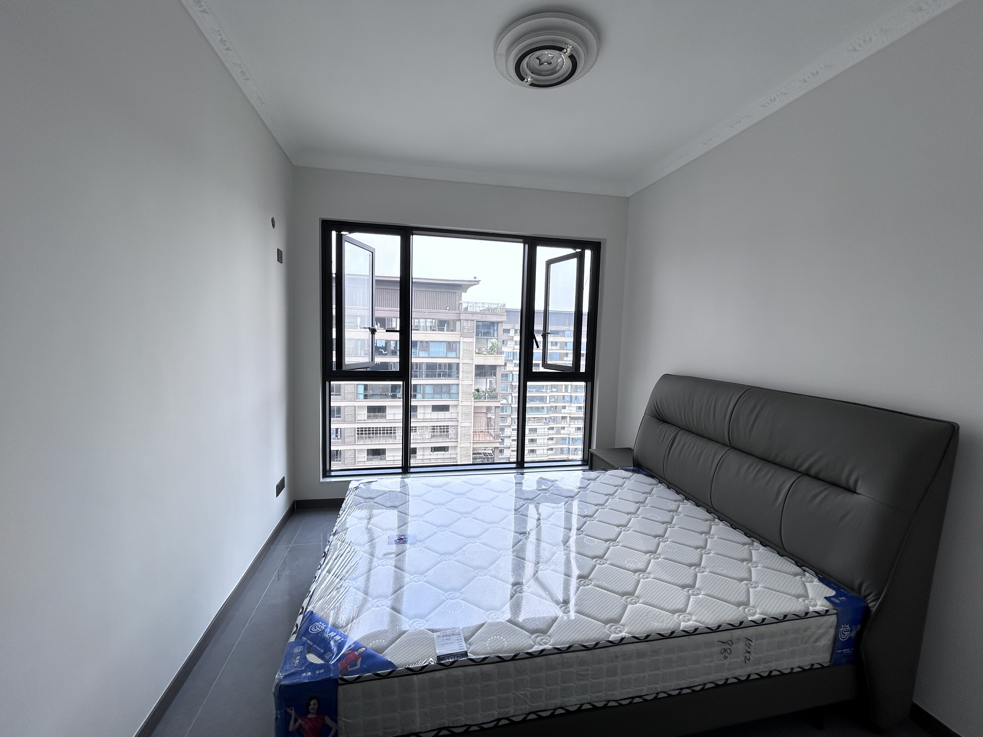 建发央著（悦发央著）  4室2厅2卫    3500.0元/月室内图