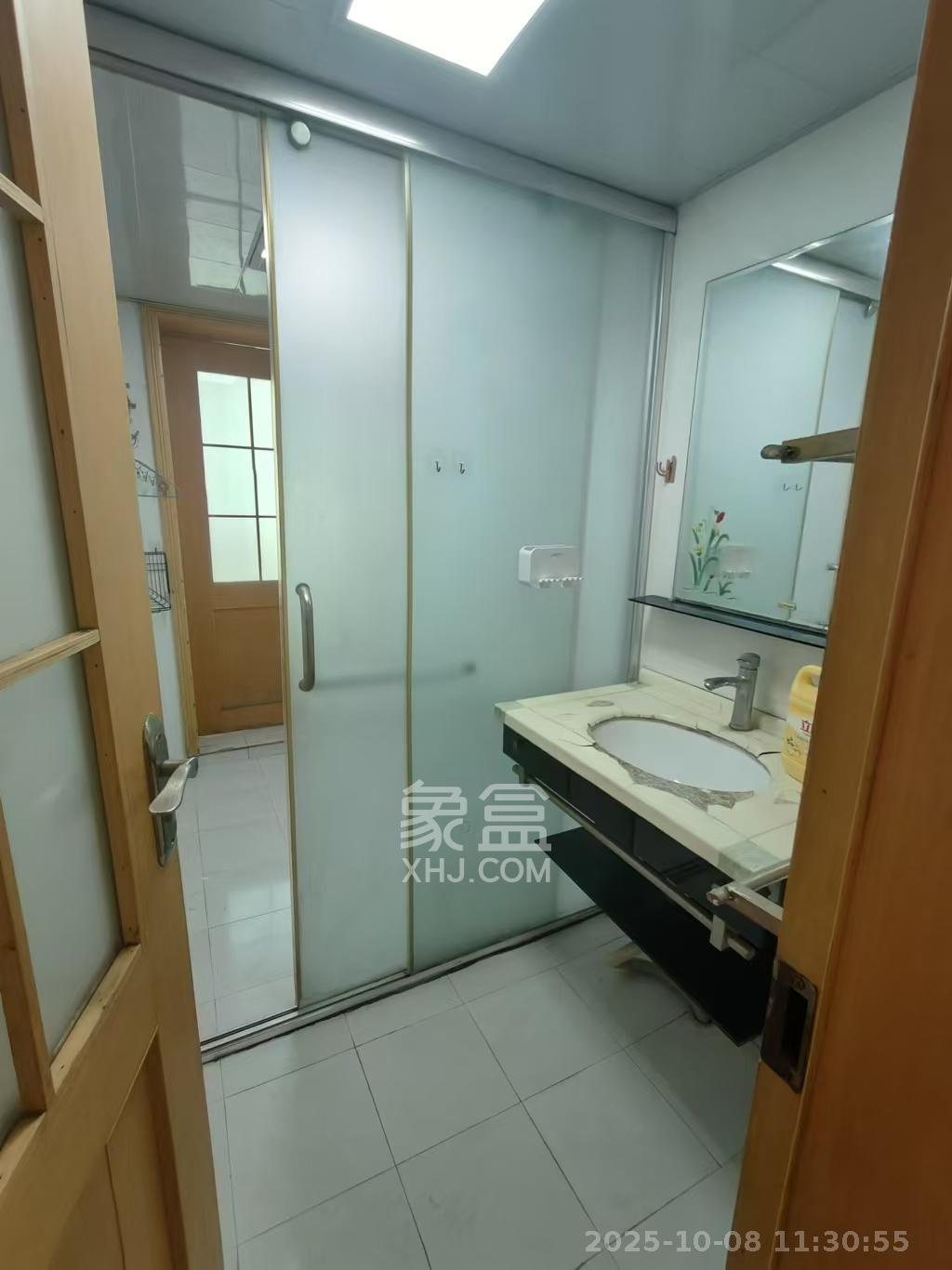 麓谷加州阳光  2室2厅1卫    2100.0元/月 麓谷加州阳光  2室2厅1卫    2100.0元/月室内图