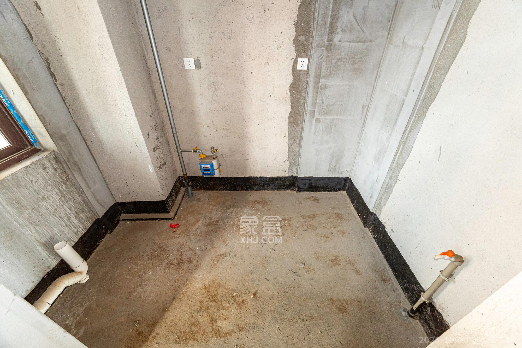 东方美地  4室2厅2卫    88.0万厨房