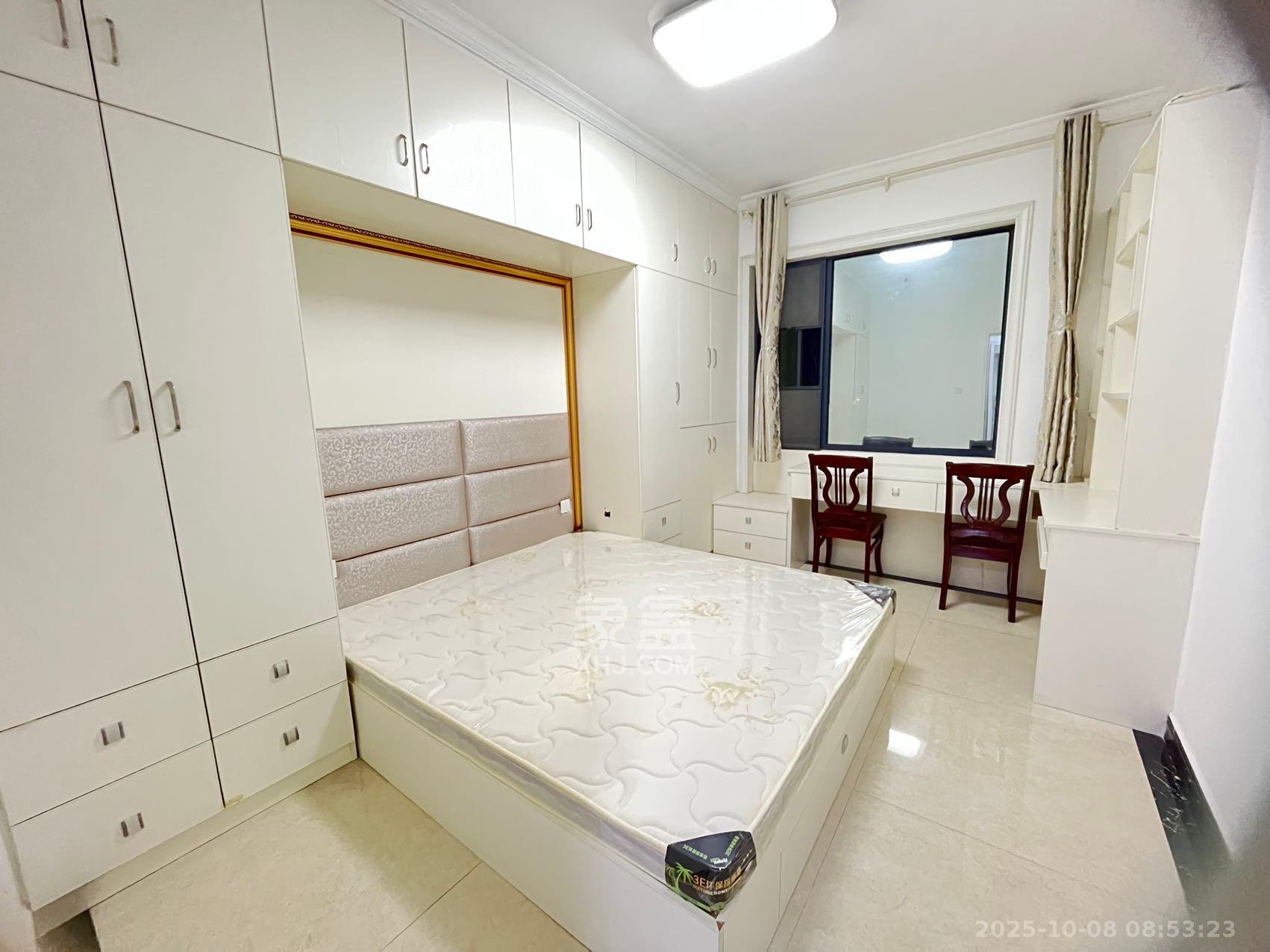 中南红领邦（红星嘉和苑）  3室2厅1卫    2000.0元/月室内图