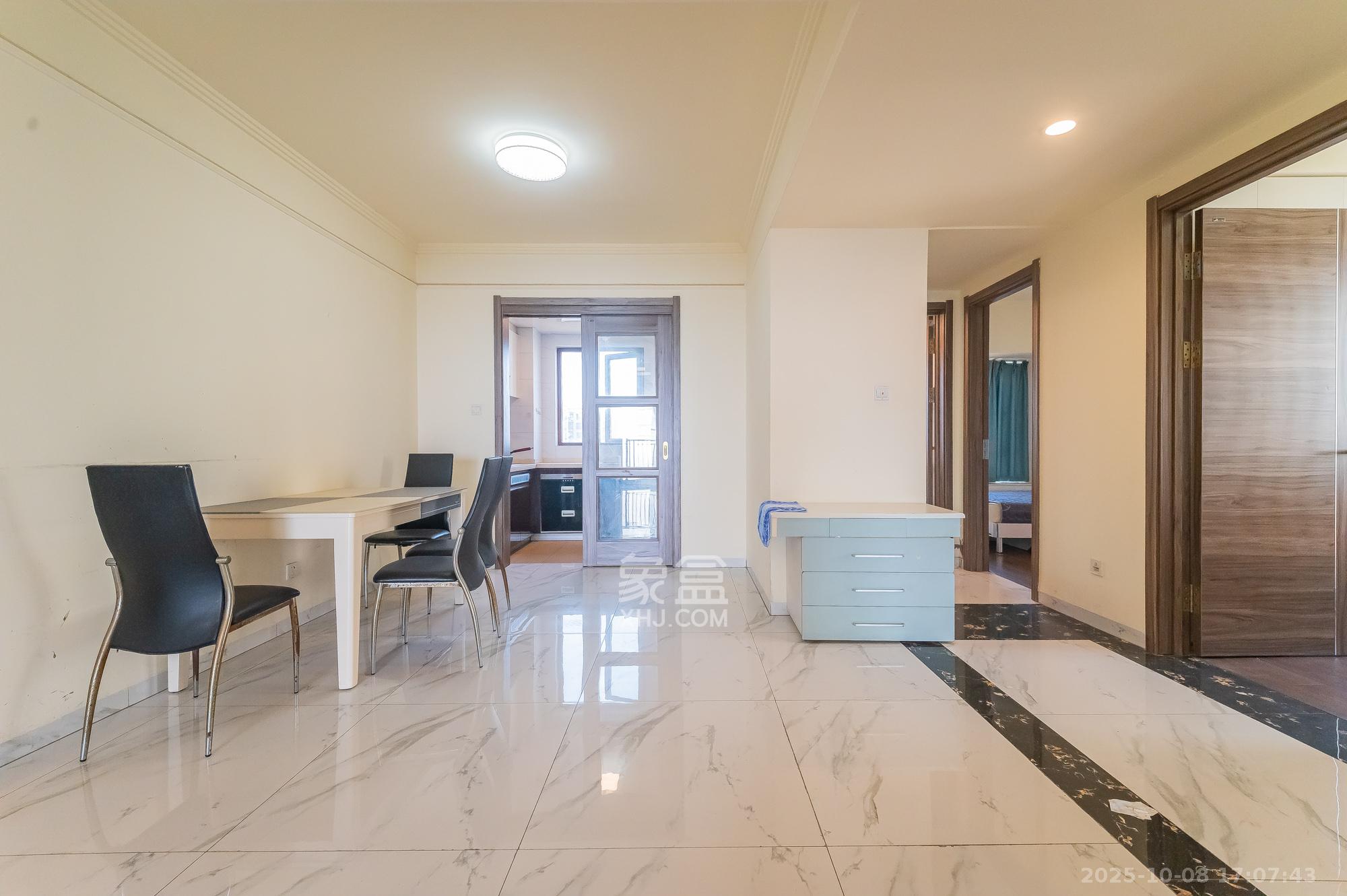 碧桂园中央花园  4室2厅2卫    116.8万 碧桂园中央花园  4室2厅2卫    116.8万客厅