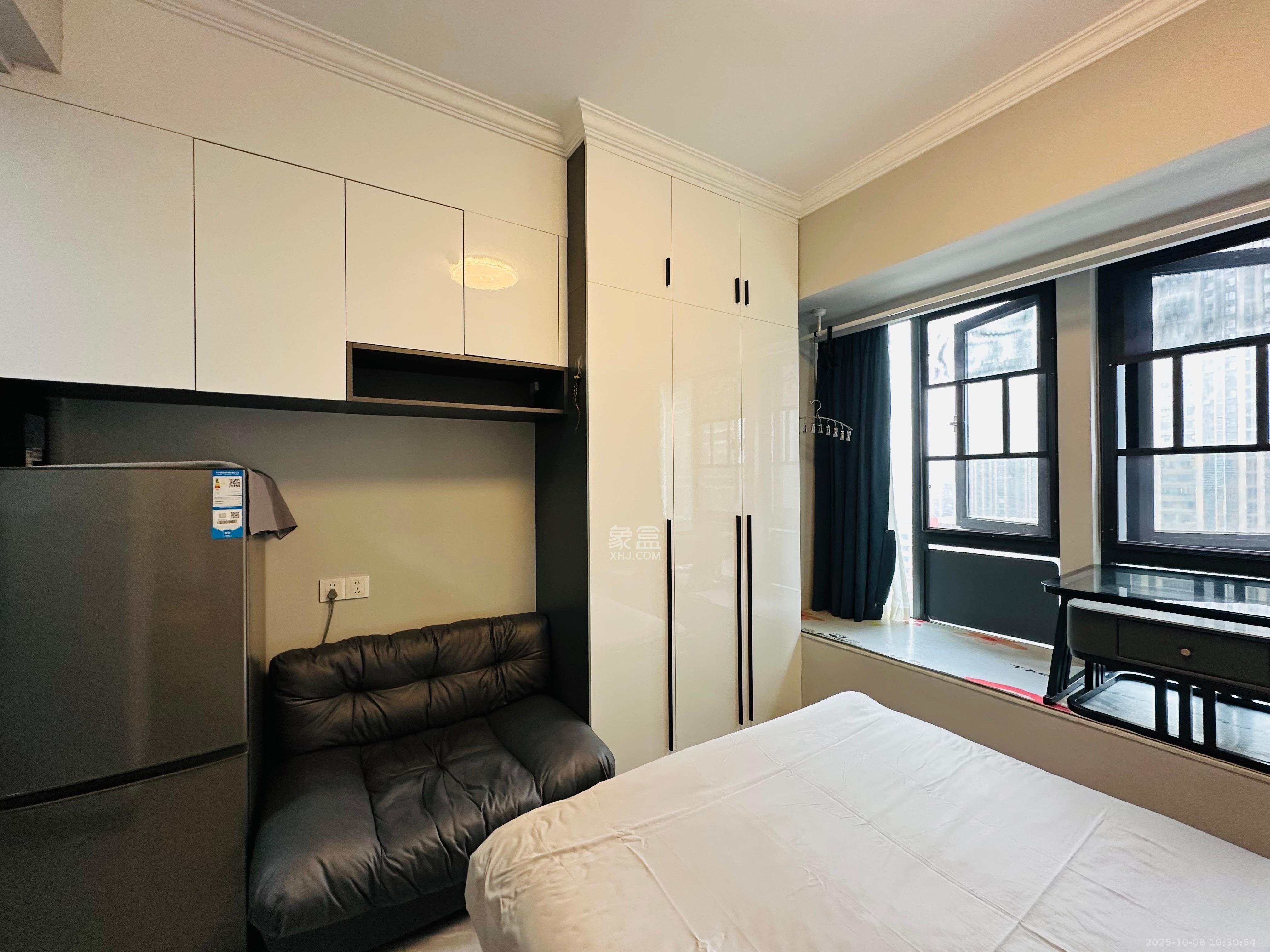 龙湖铂金岛 1室1厅1卫 1600.0元/月 龙湖铂金岛 1室1厅1卫 1600.0元/月室内图