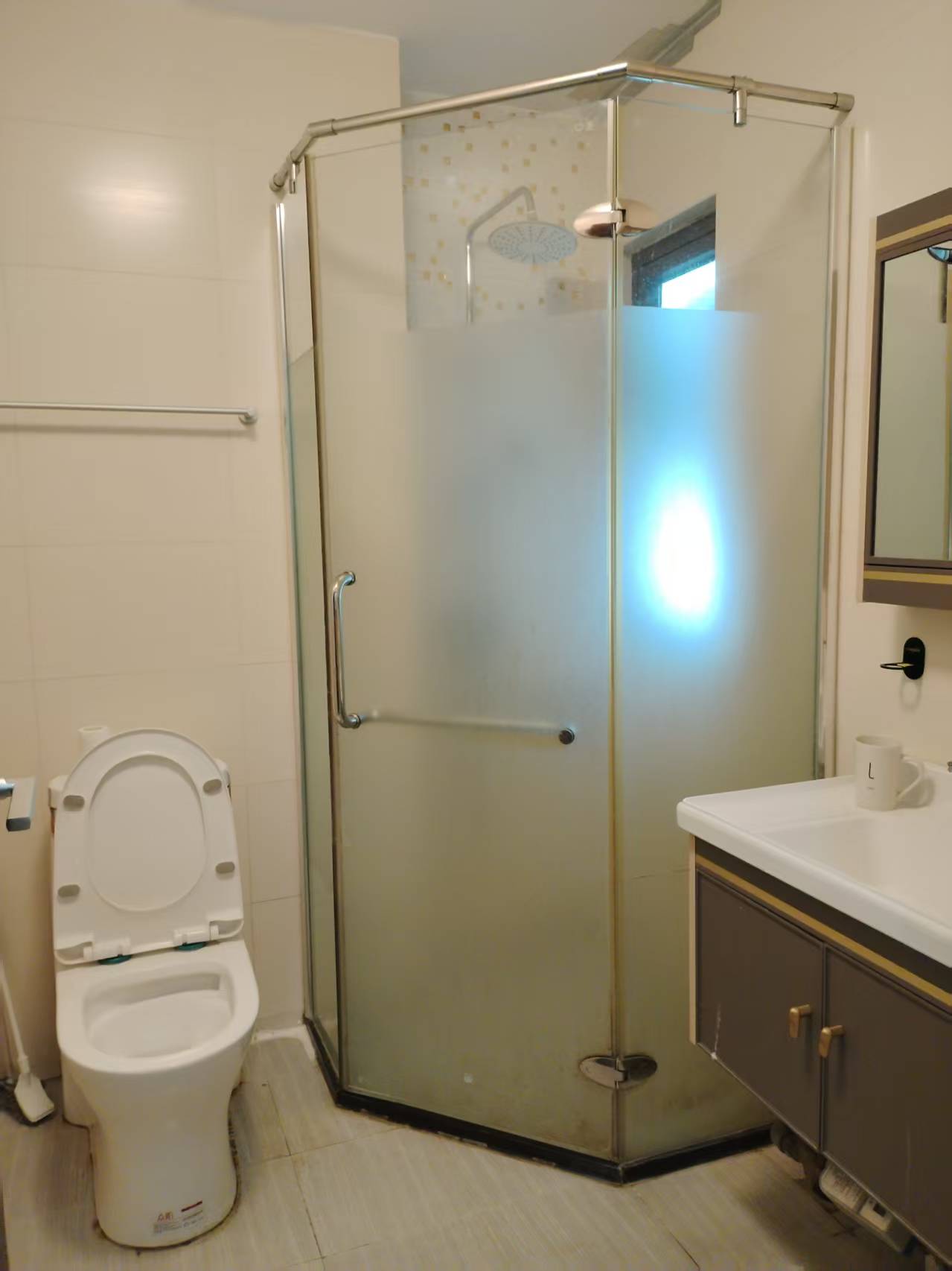 望海国际广场 1室1厅1卫 1800.0元/月 望海国际广场 1室1厅1卫 1800.0元/月室内图