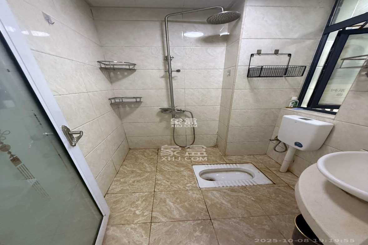 中建芙蓉工社 2室1厅1卫 1700.0元/月 中建芙蓉工社 2室1厅1卫 1700.0元/月室内图