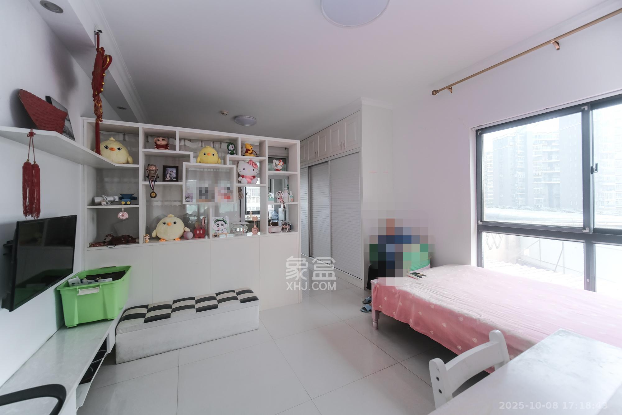 山水湾 1室1厅1卫 32.8万 山水湾 1室1厅1卫 32.8万客厅