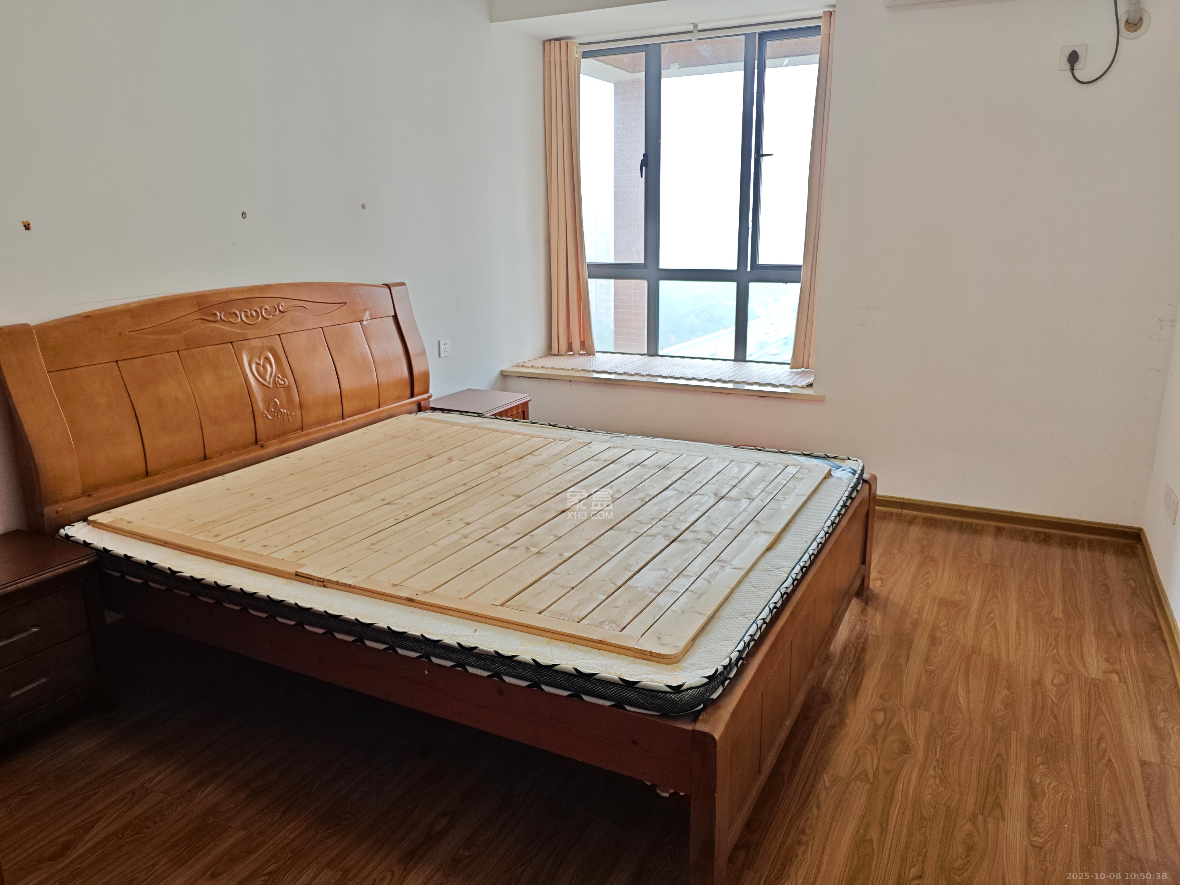 盛世耀凯  2室2厅1卫    1800.0元/月室内图