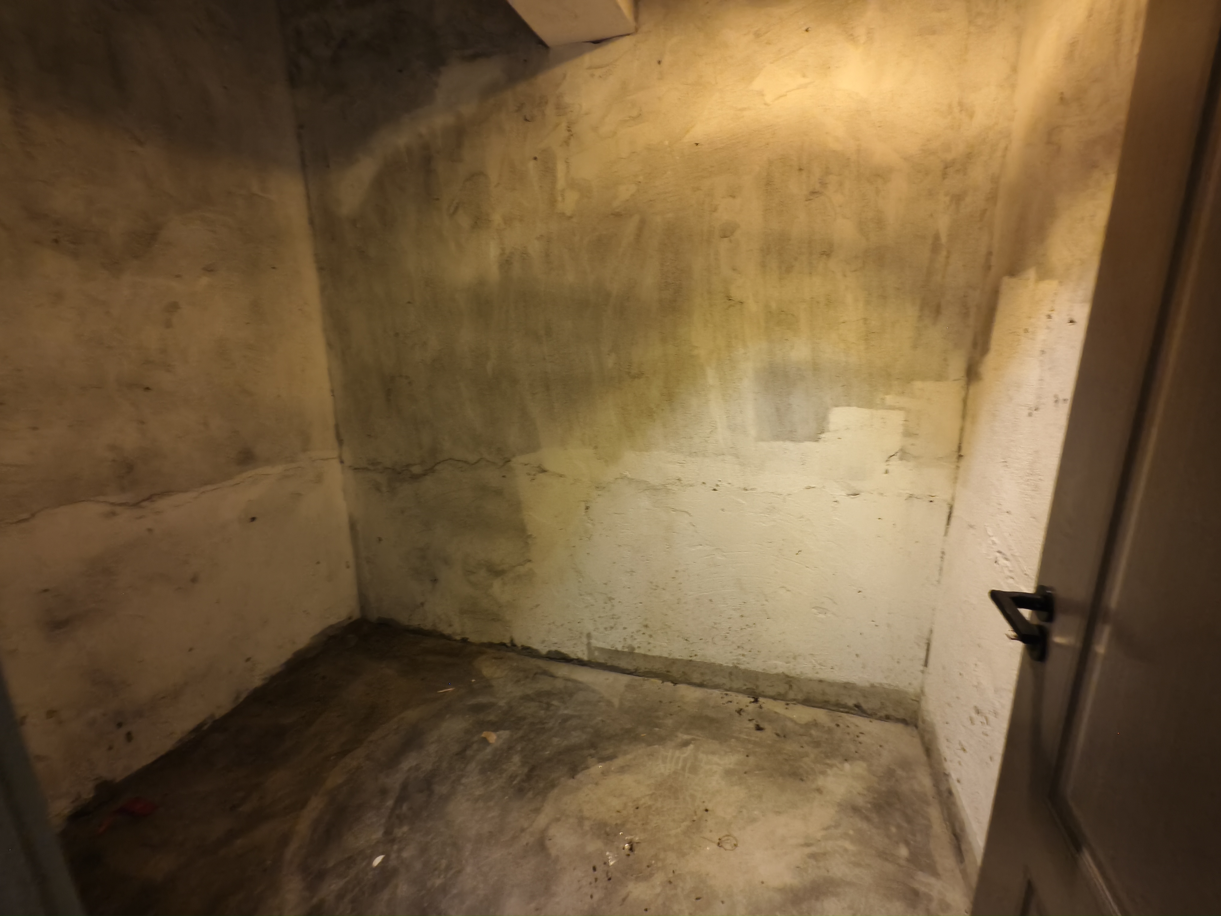 绿地海德公馆   150.0㎡      8000.0元/月室内图