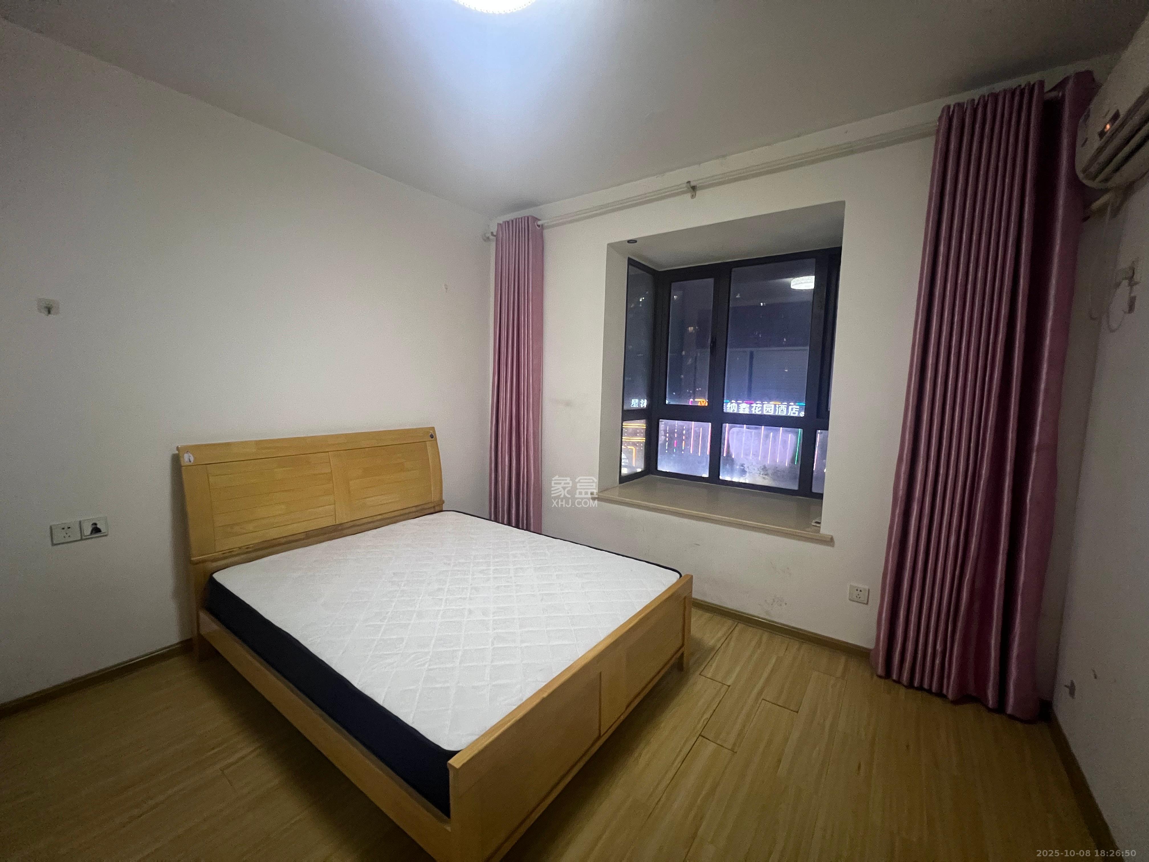 华悦城  3室2厅2卫    2500.0元/月 华悦城  3室2厅2卫    2500.0元/月室内图