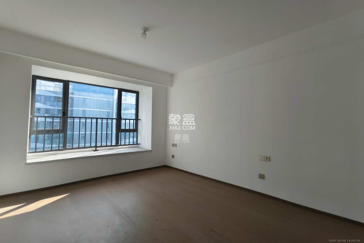 复地滨江金融中心 4室2厅2卫 4200.0元/月 复地滨江金融中心 4室2厅2卫 4200.0元/月室内图