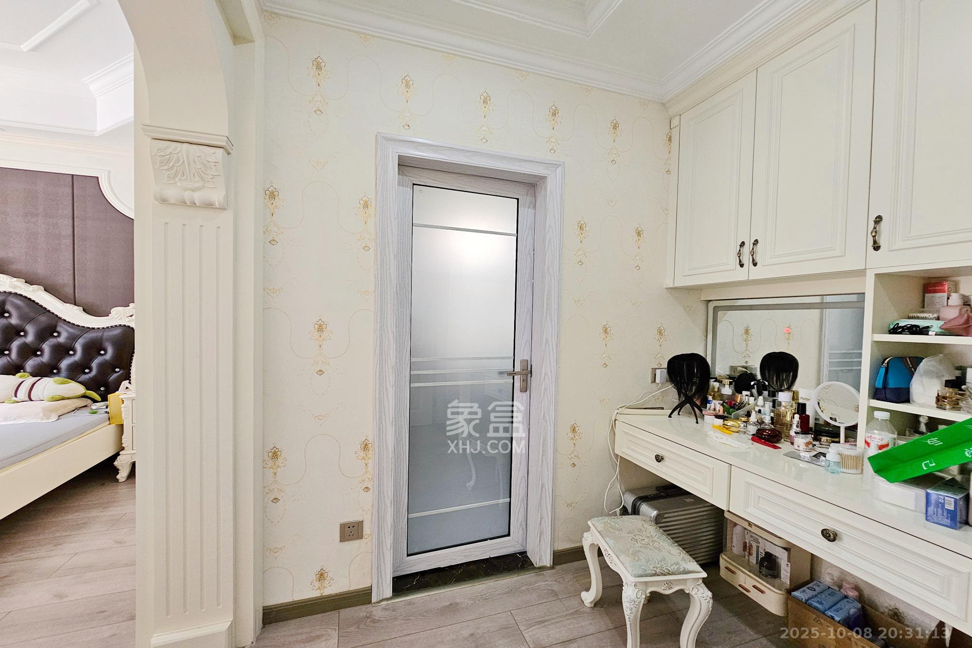 明昇壹城(明昇时代广场)一期 5室2厅2卫 520.0万 明昇壹城(明昇时代广场)一期 5室2厅2卫 520.0万卫生间