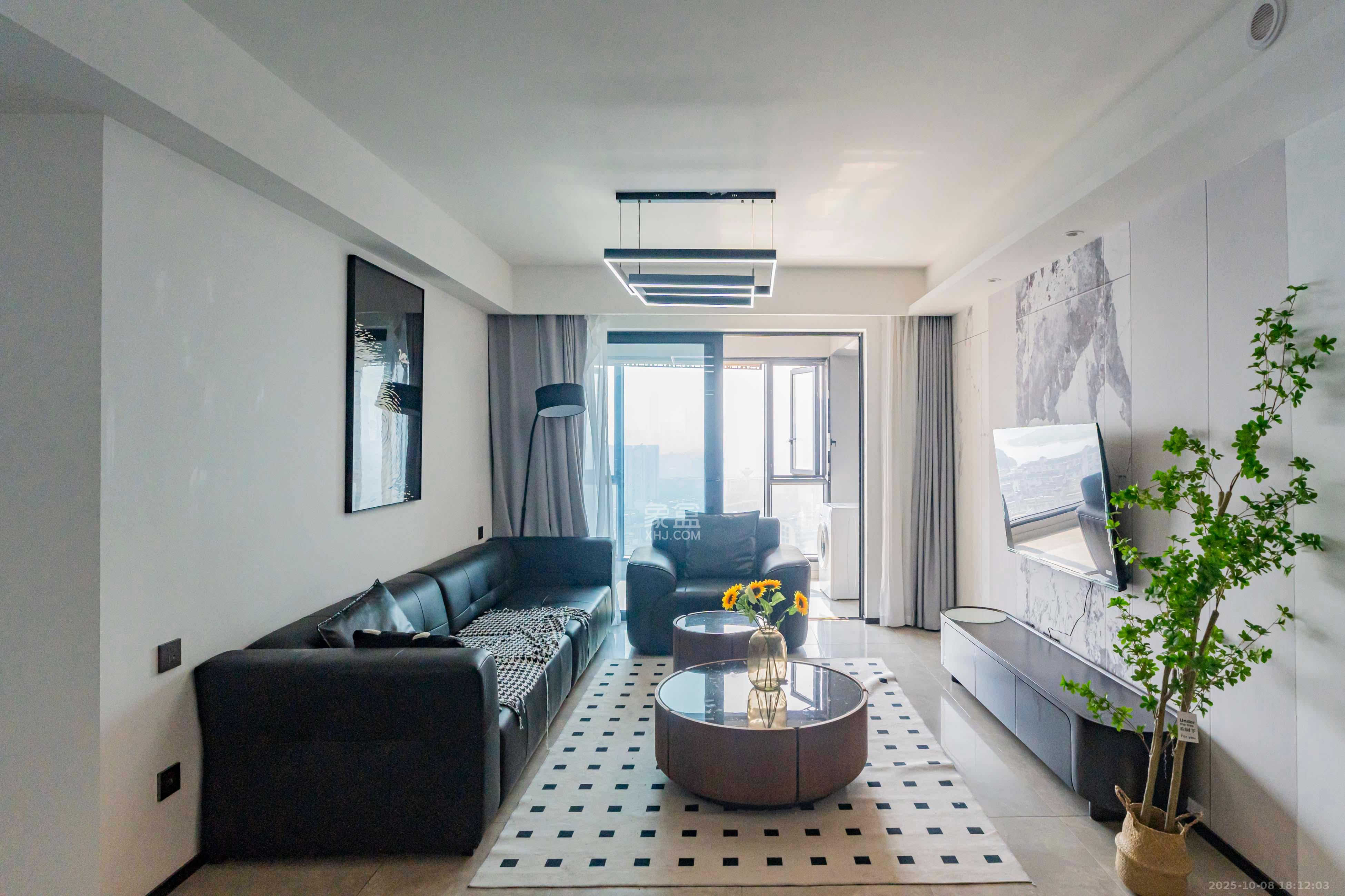 万科半岛国际 3室2厅1卫 130.0万 万科半岛国际 3室2厅1卫 130.0万客厅