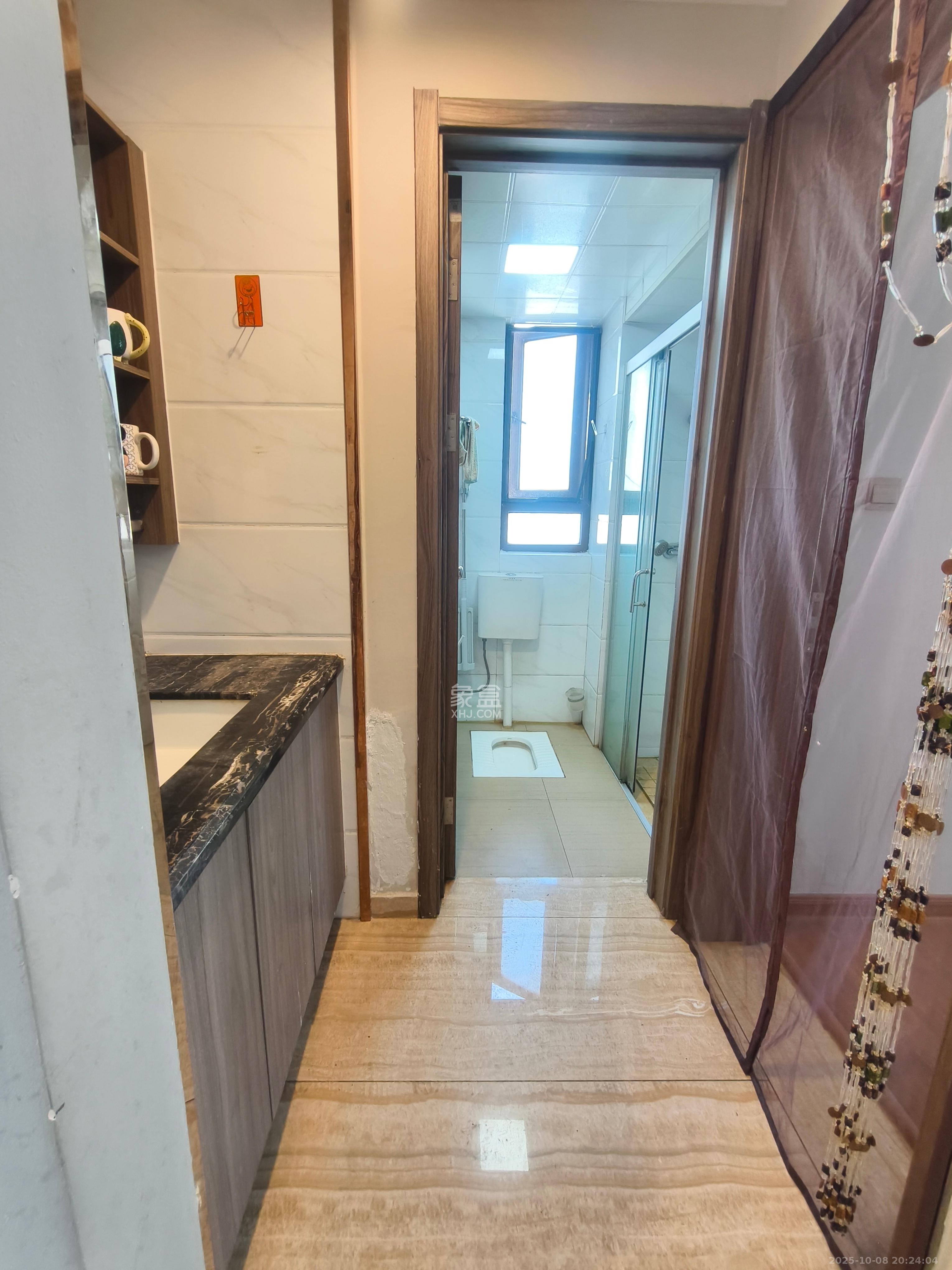 碧桂园星城首府 3室2厅2卫 2800.0元/月 碧桂园星城首府 3室2厅2卫 2800.0元/月室内图