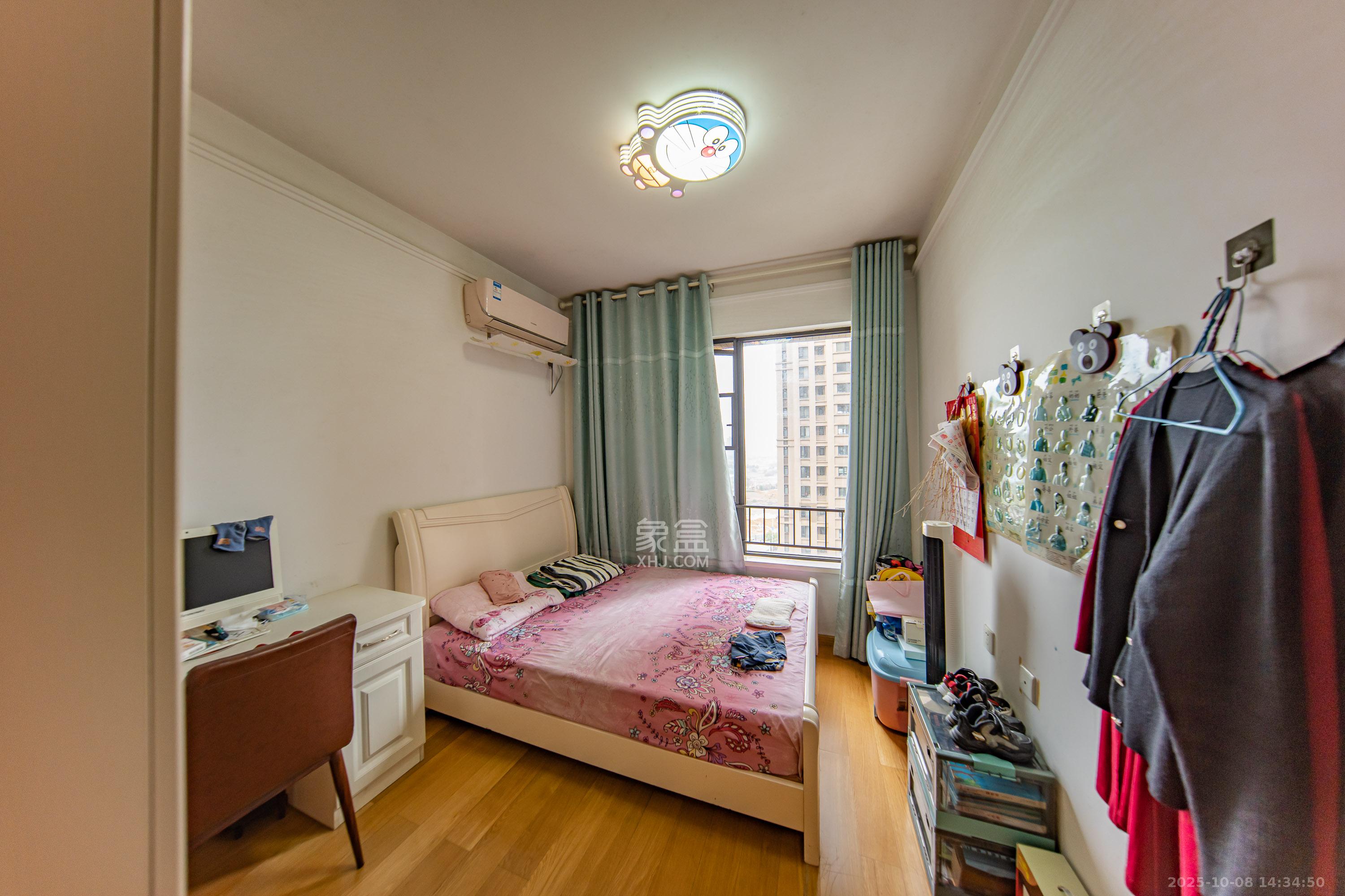 中海国际三期  3室2厅2卫    2200.0元/月 中海国际三期  3室2厅2卫    2200.0元/月室内图